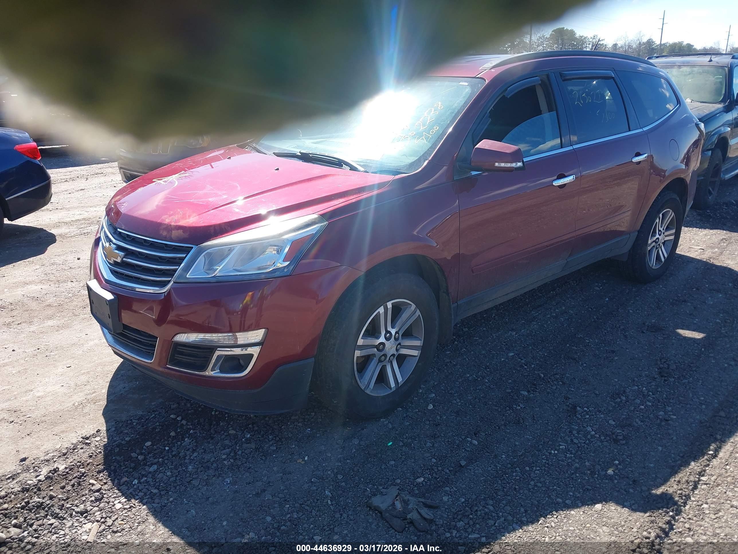 CHEVROLET TRAVERSE image 2