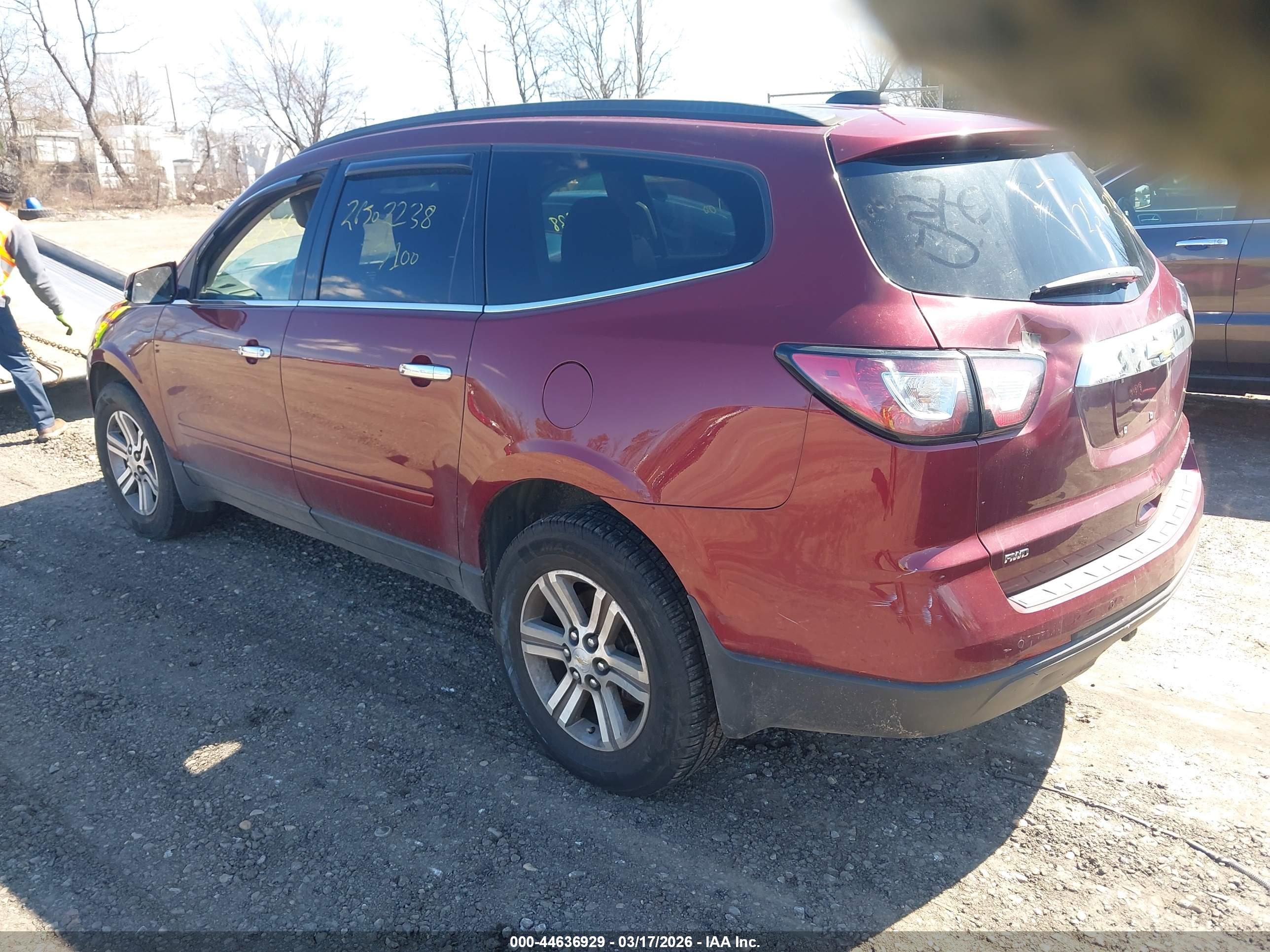 CHEVROLET TRAVERSE image 3