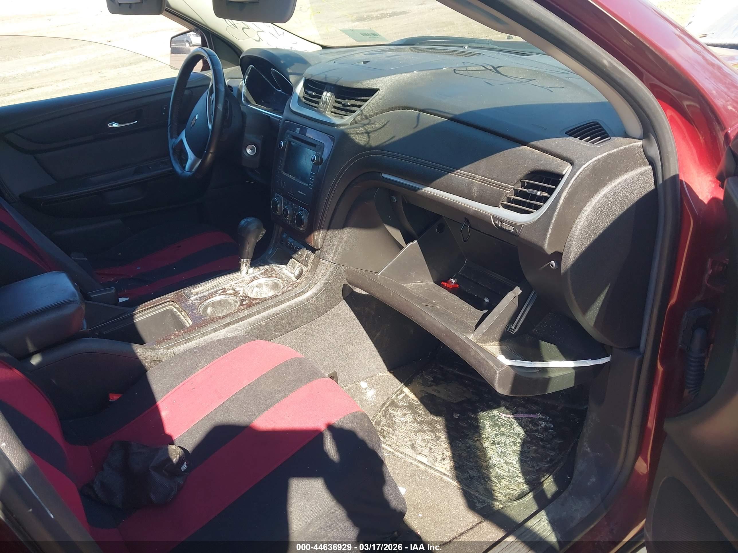 CHEVROLET TRAVERSE image 5