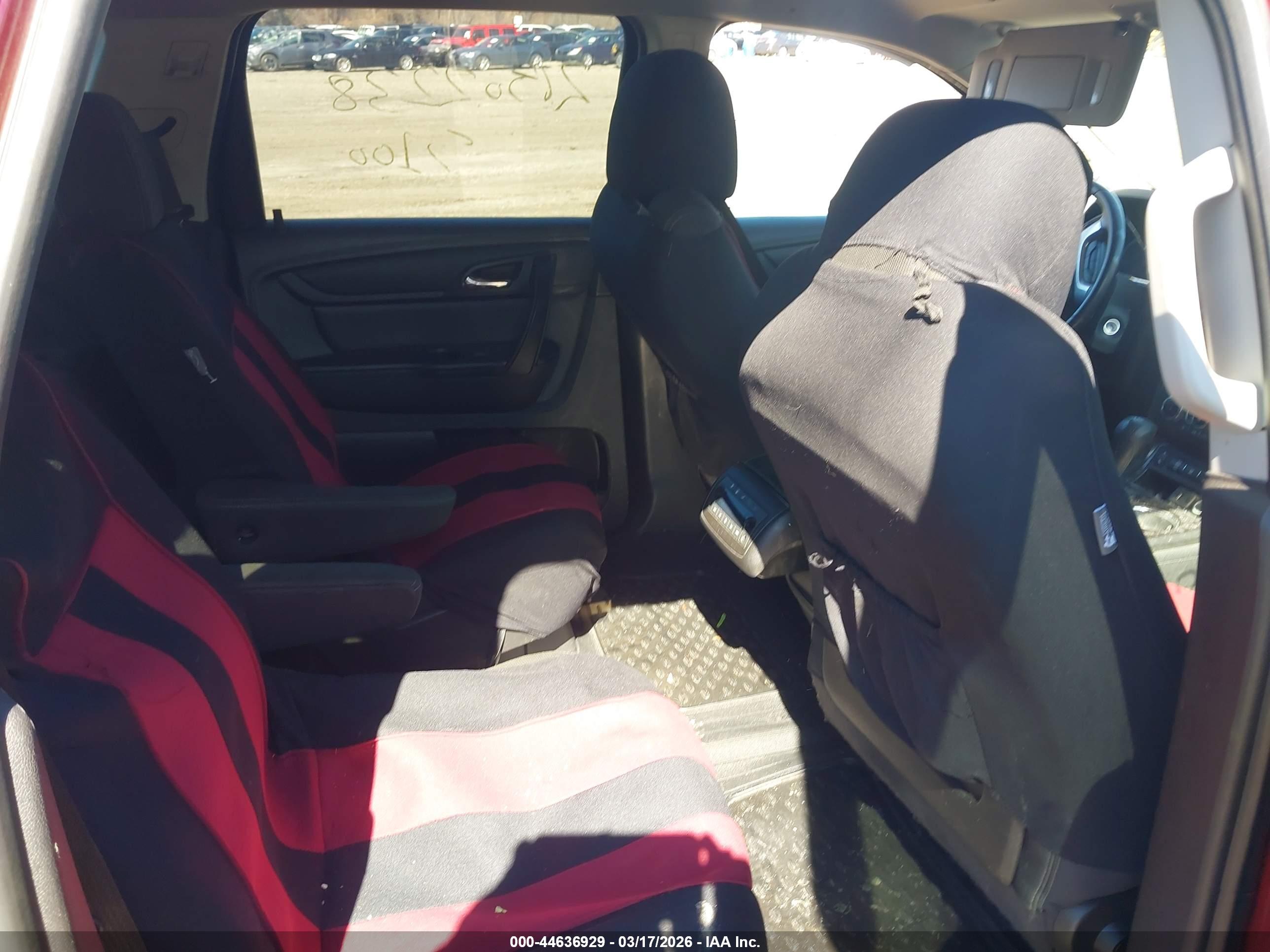 CHEVROLET TRAVERSE image 8
