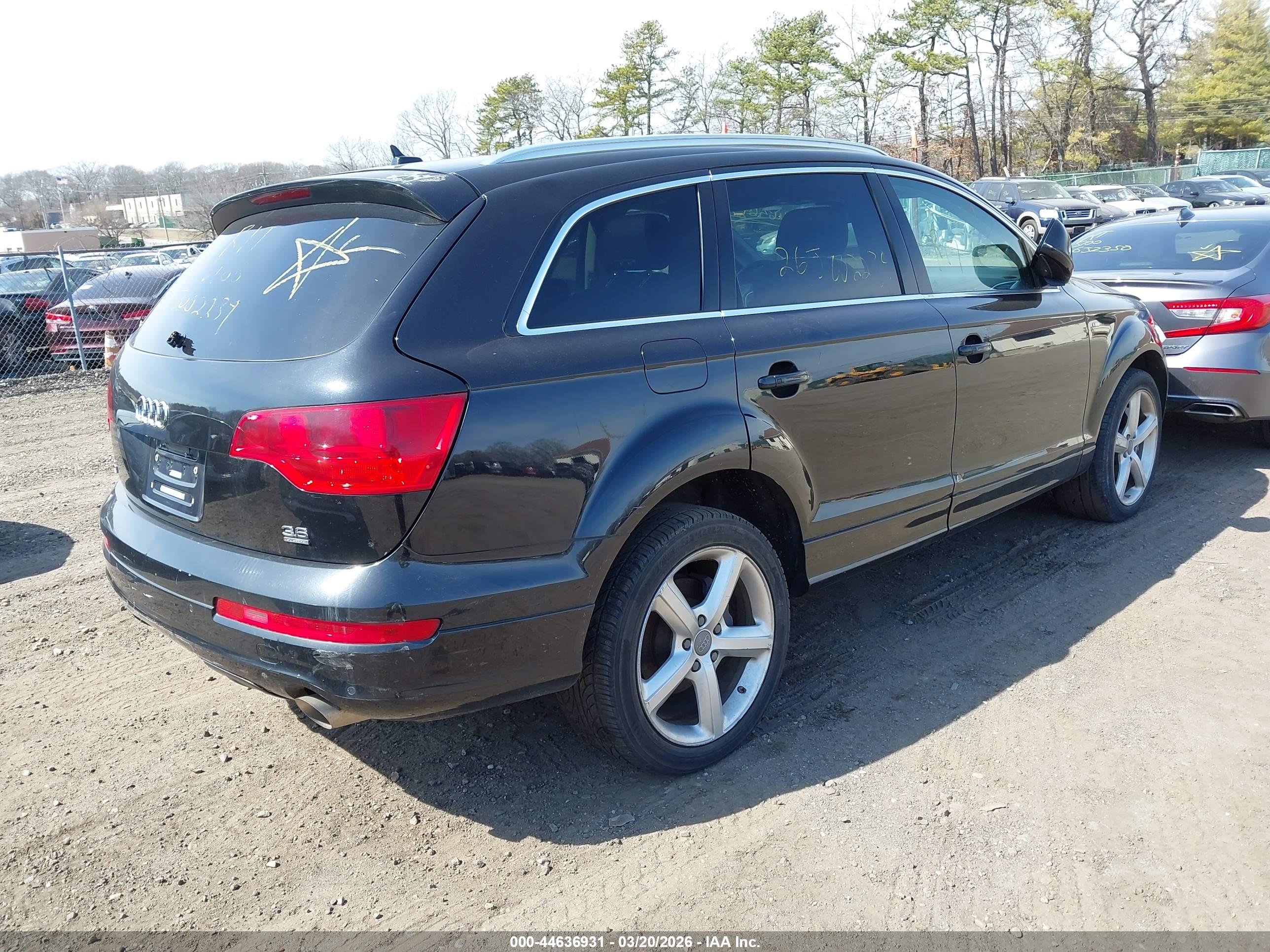 AUDI Q7 image 4