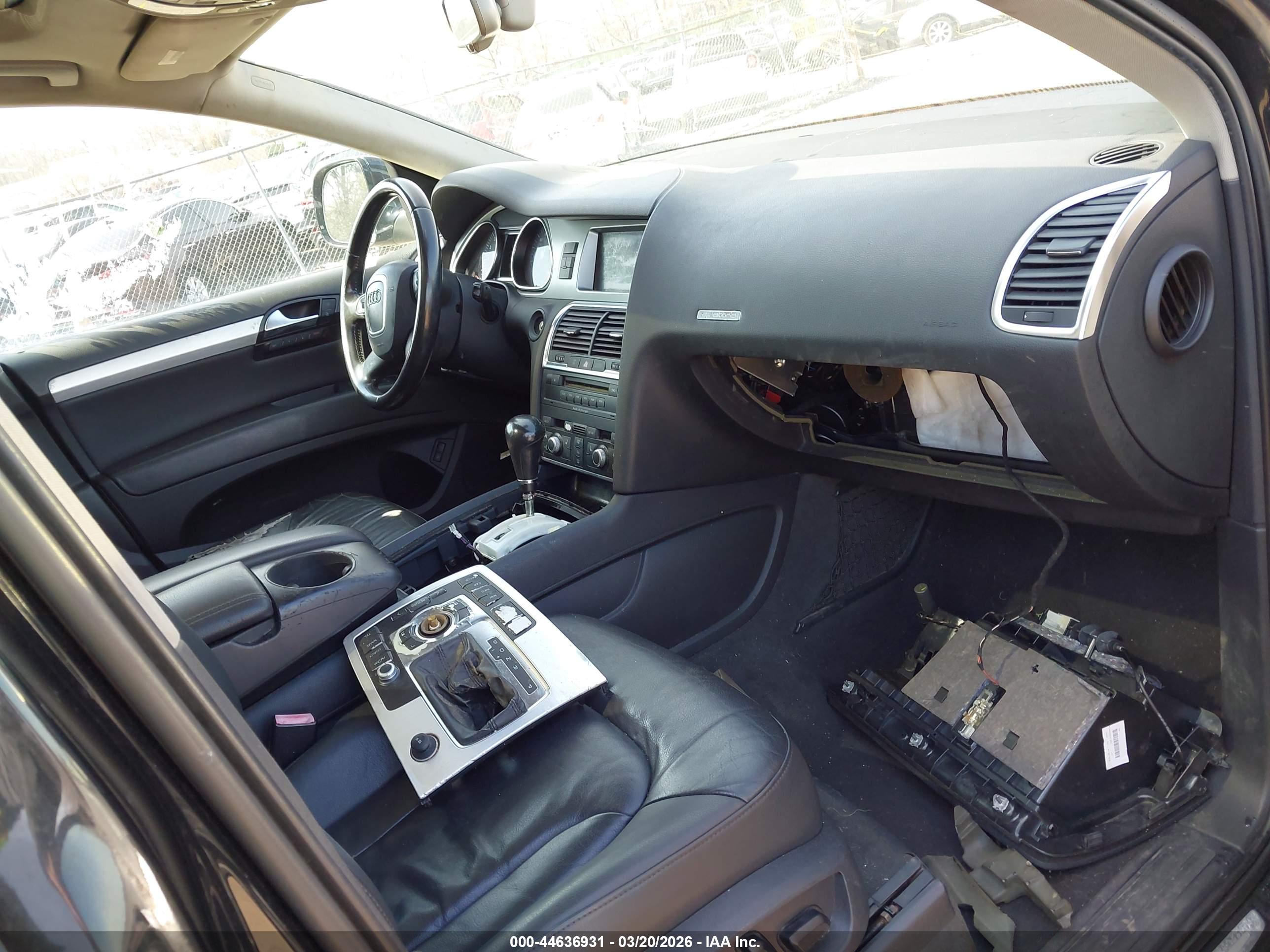 AUDI Q7 image 5