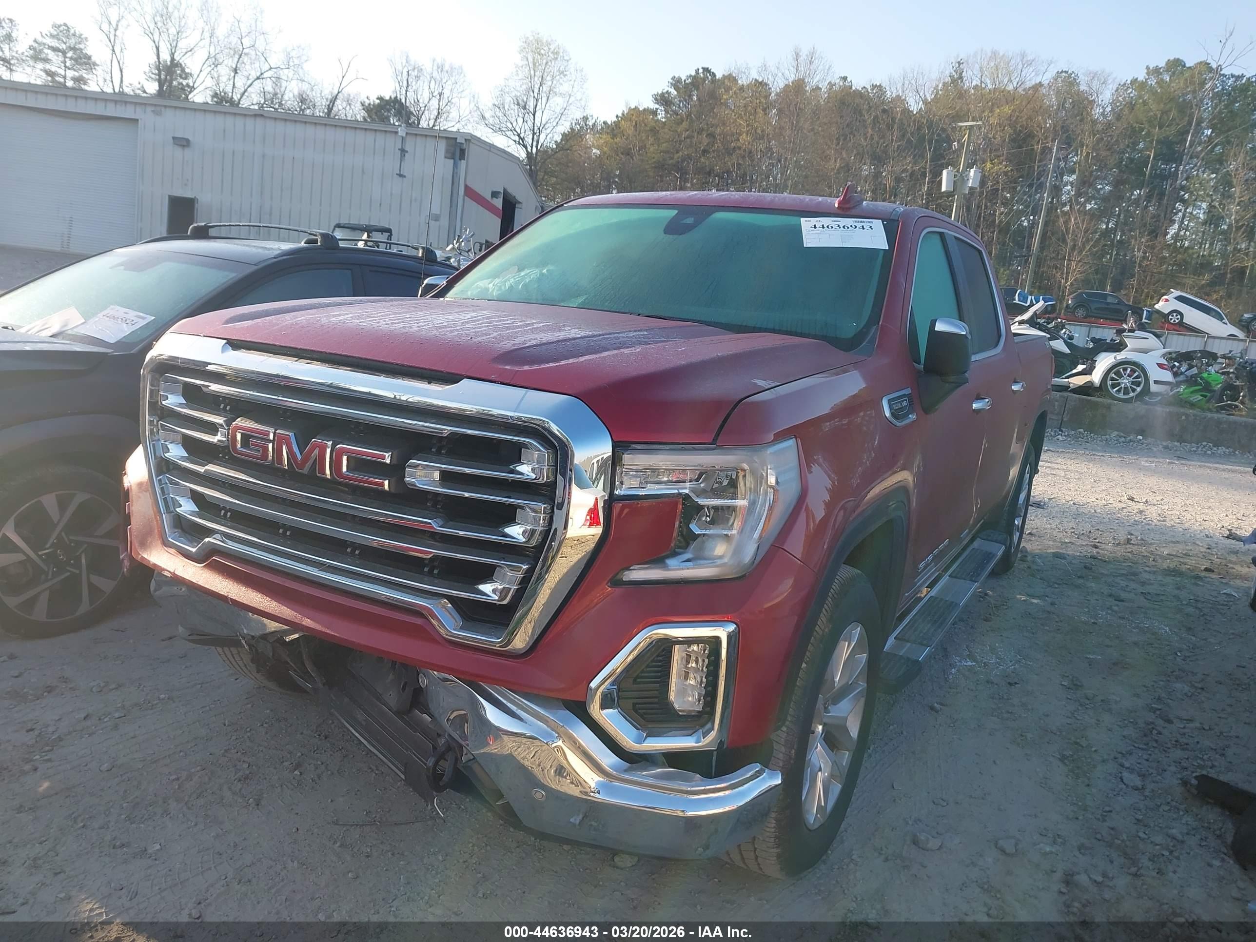 GMC SIERRA image 2