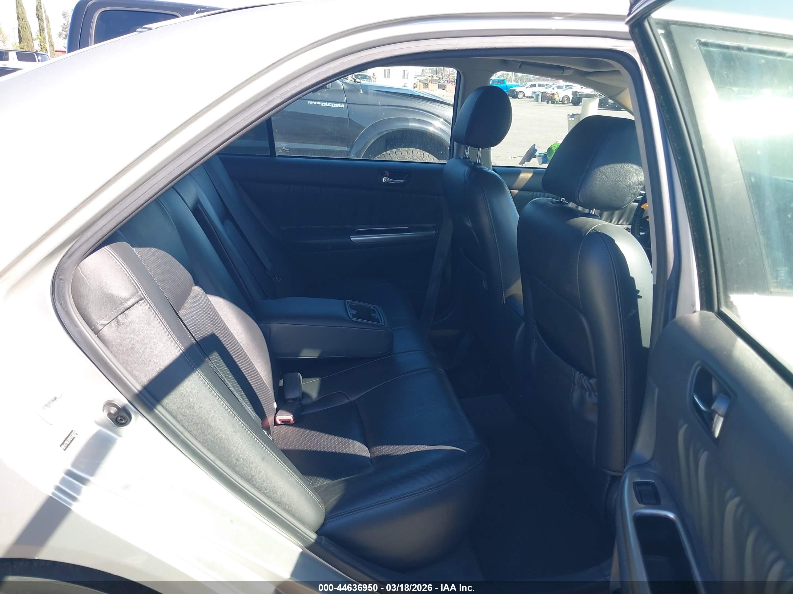 TOYOTA CAMRY image 8