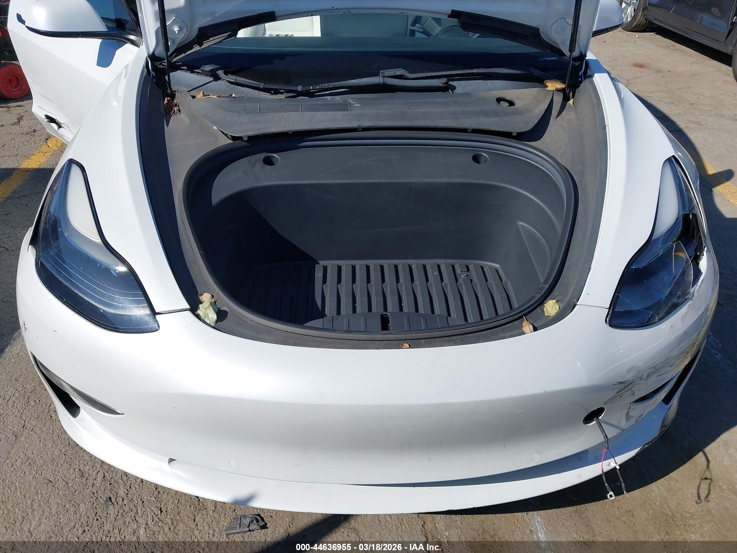 TESLA MODEL image 10