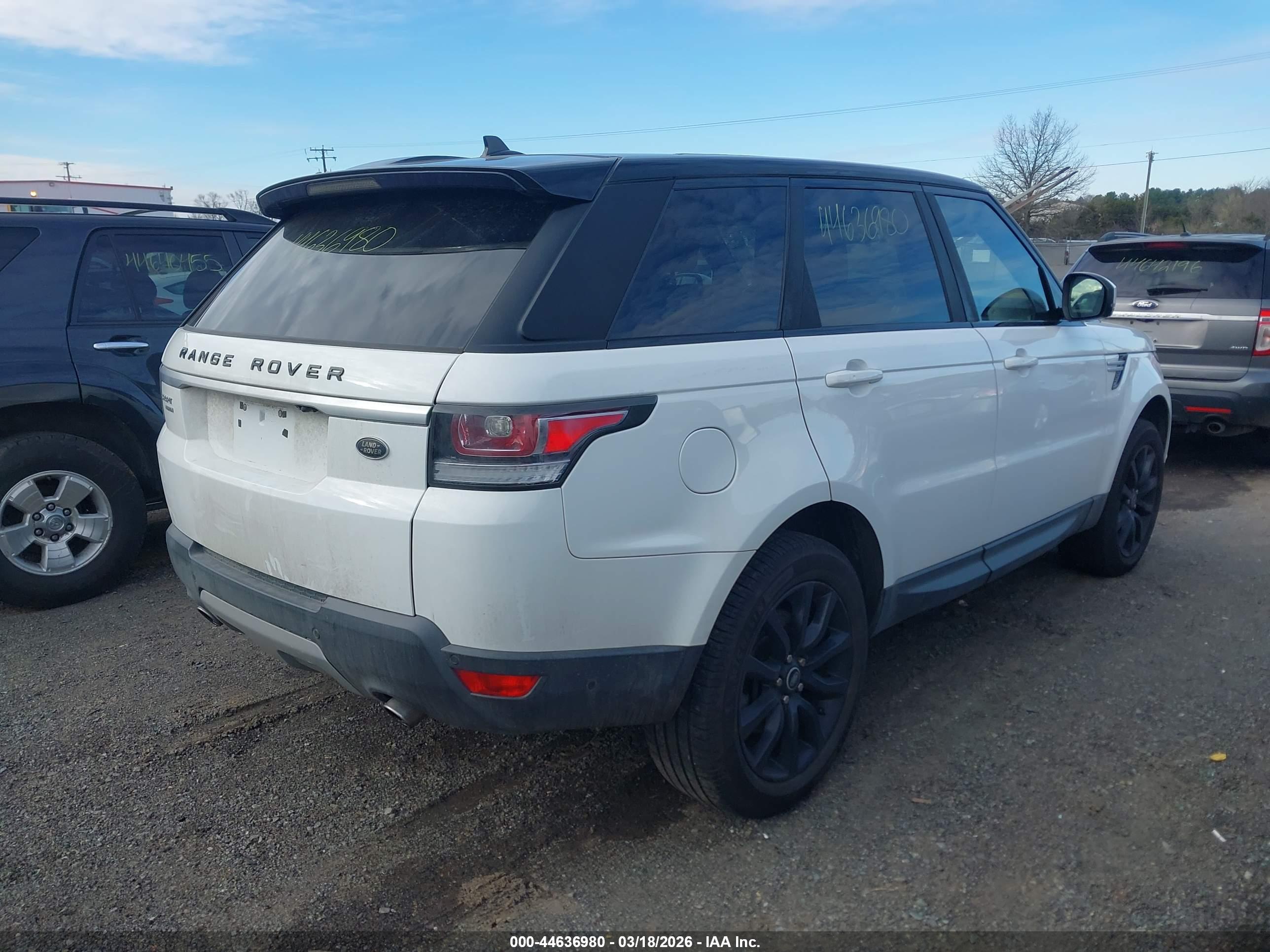 LAND ROVER image 4