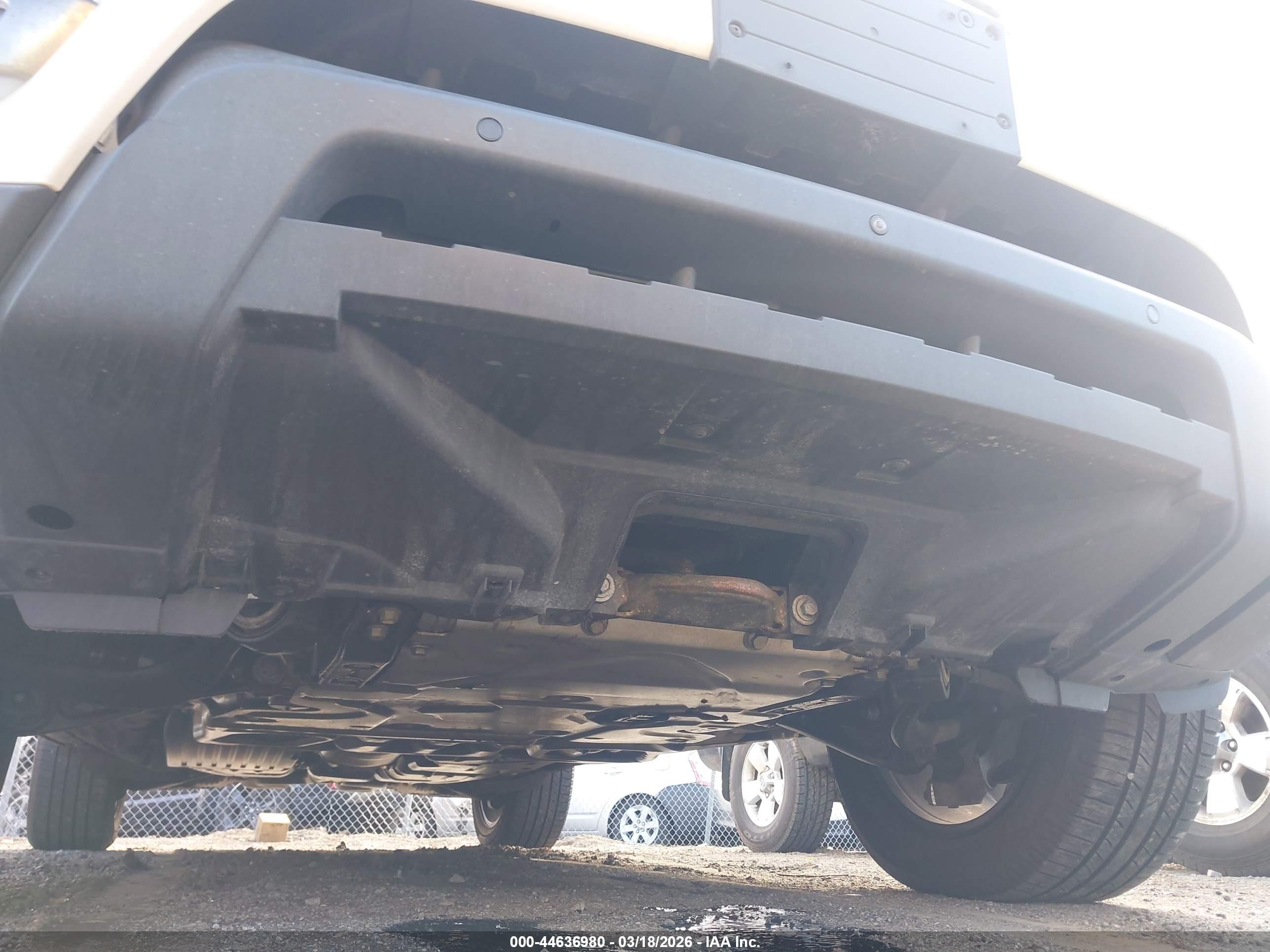 LAND ROVER image 6