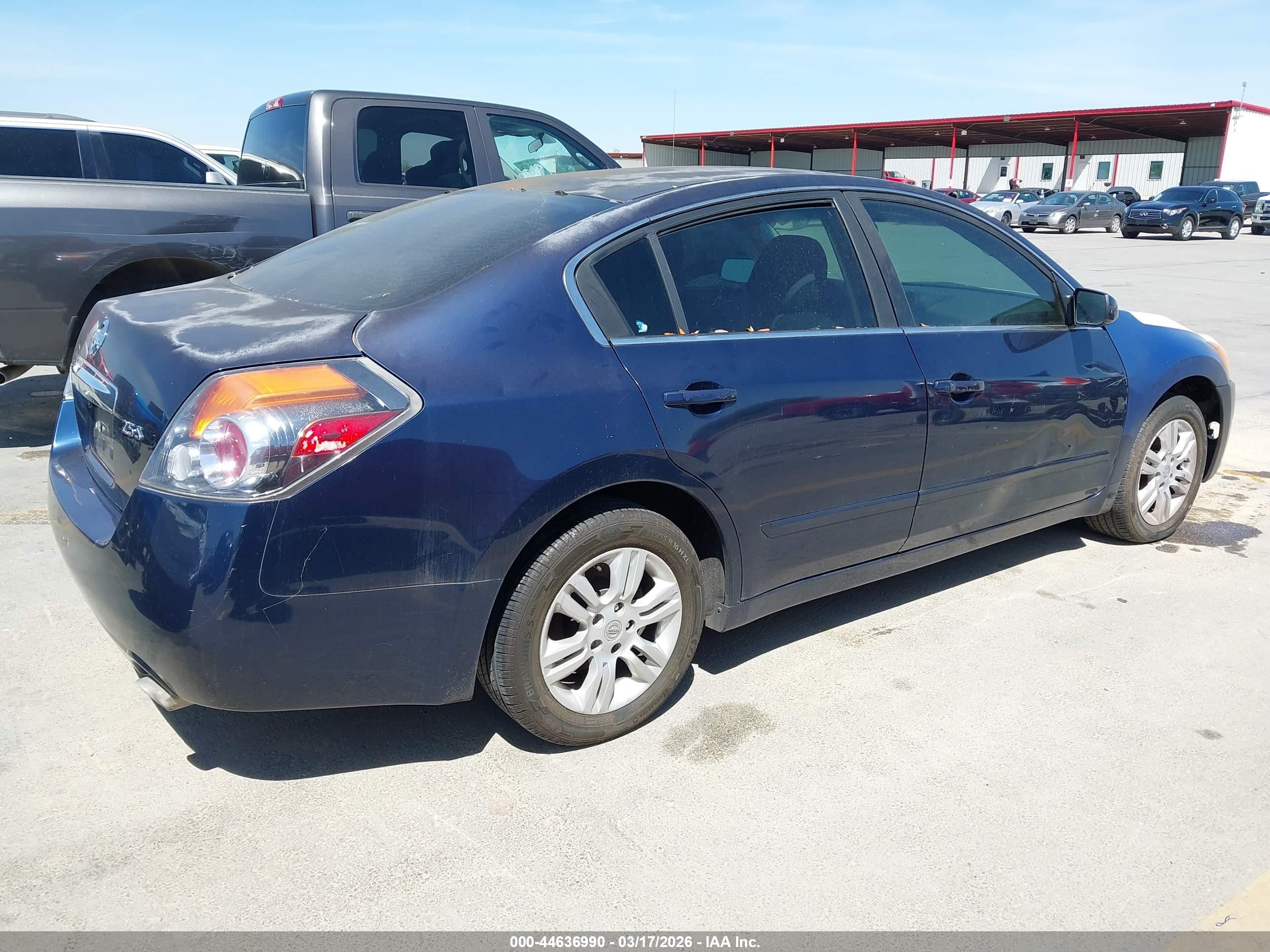 NISSAN ALTIMA image 4