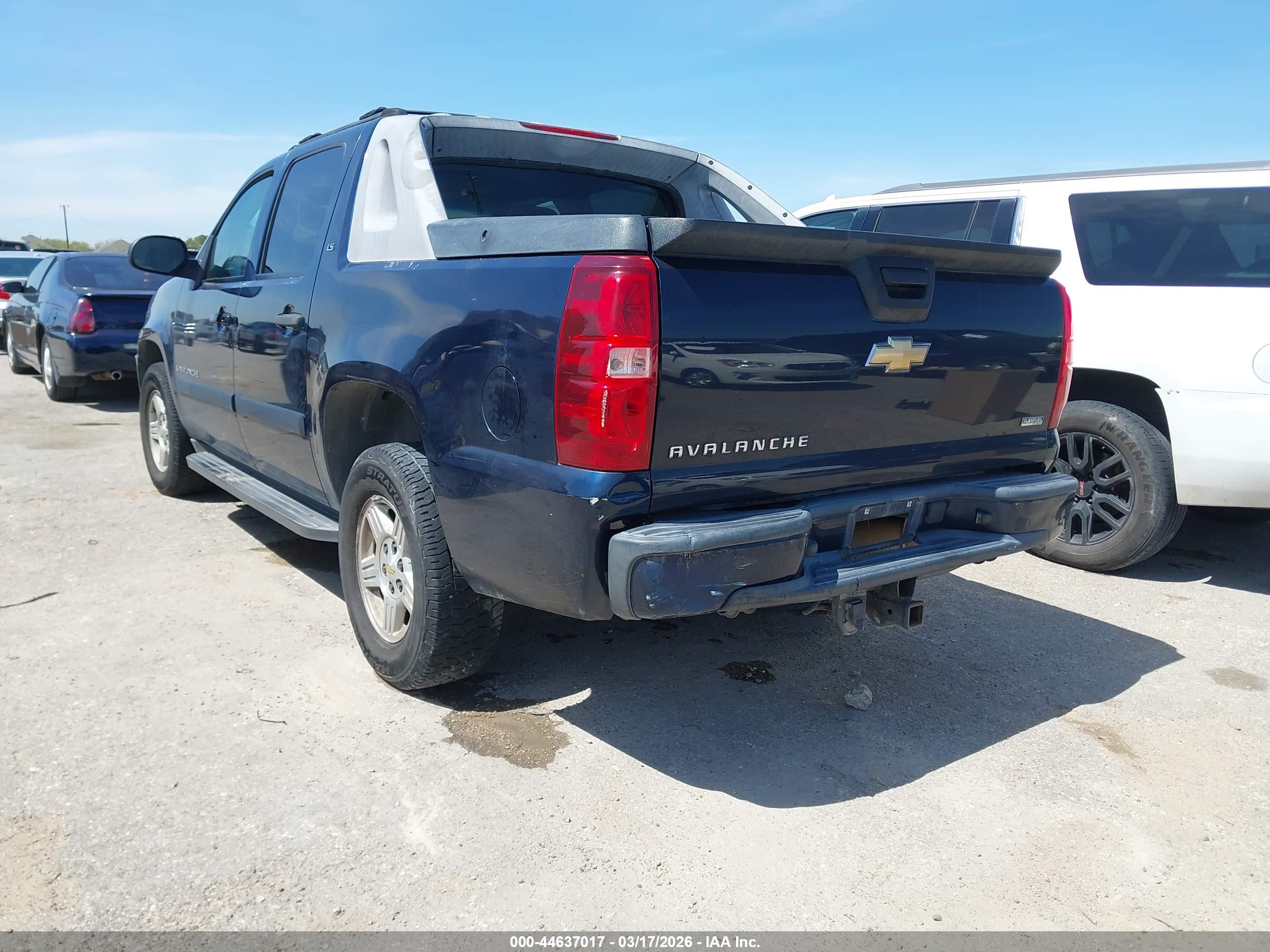 CHEVROLET AVALANCHE image 3
