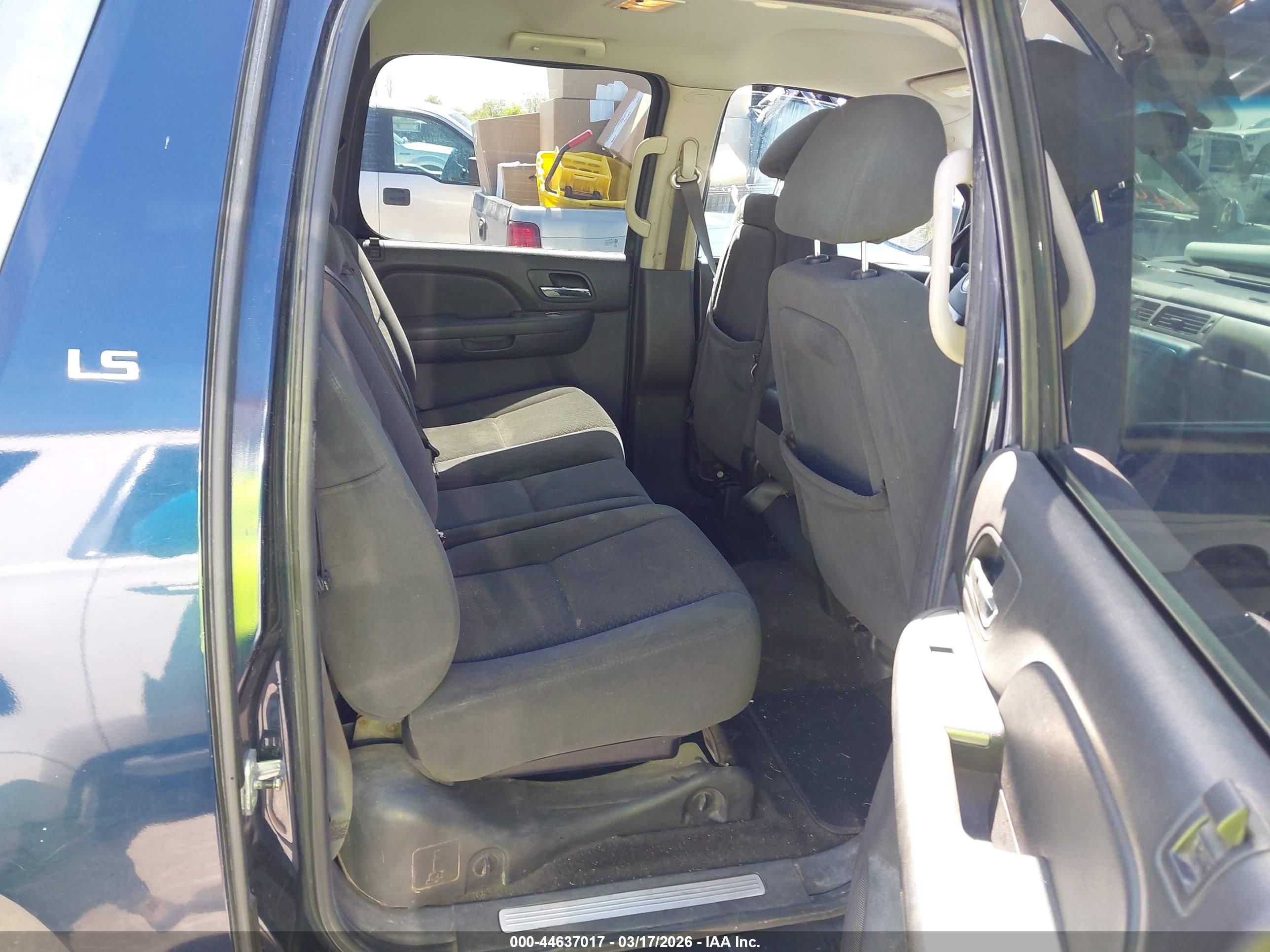 CHEVROLET AVALANCHE image 8