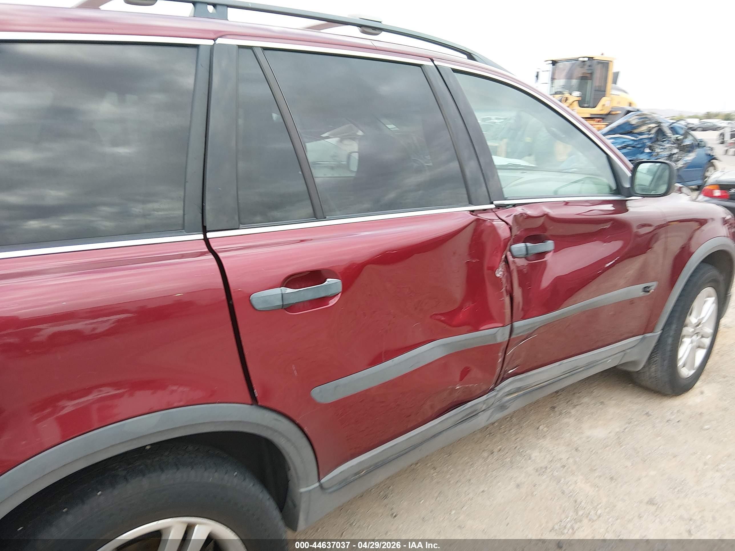 VOLVO XC90 image 6