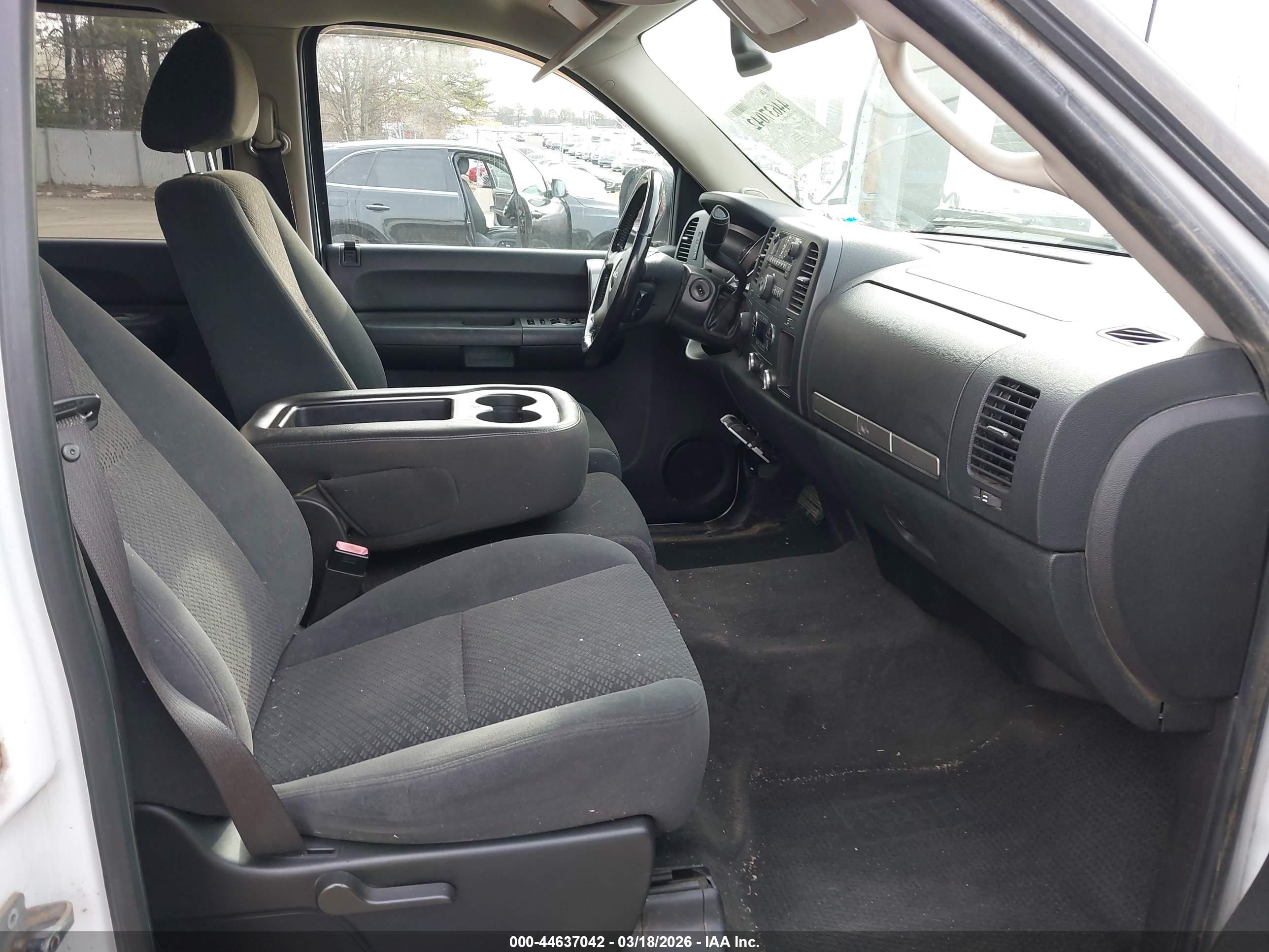 GMC SIERRA image 5