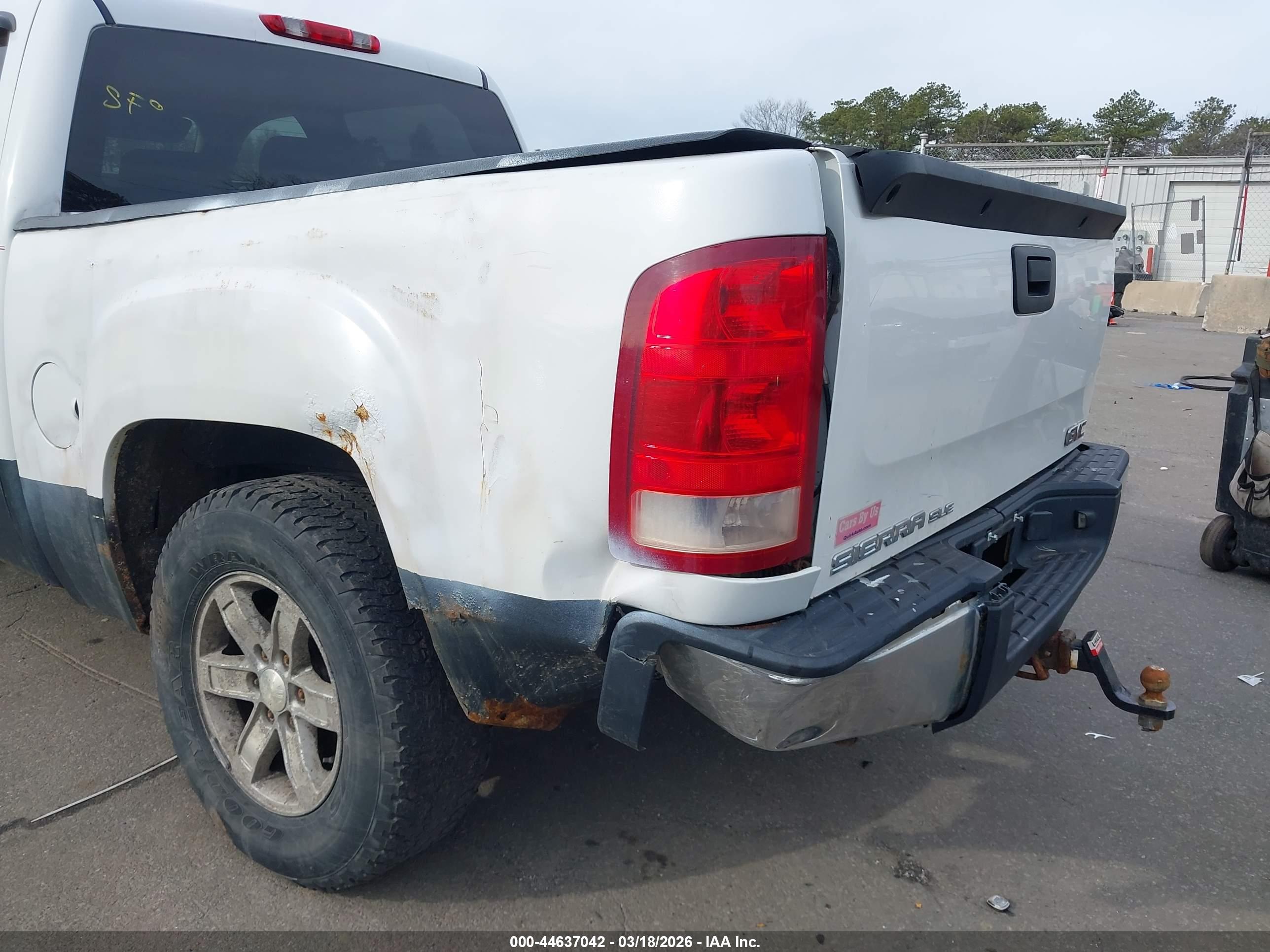 GMC SIERRA image 6