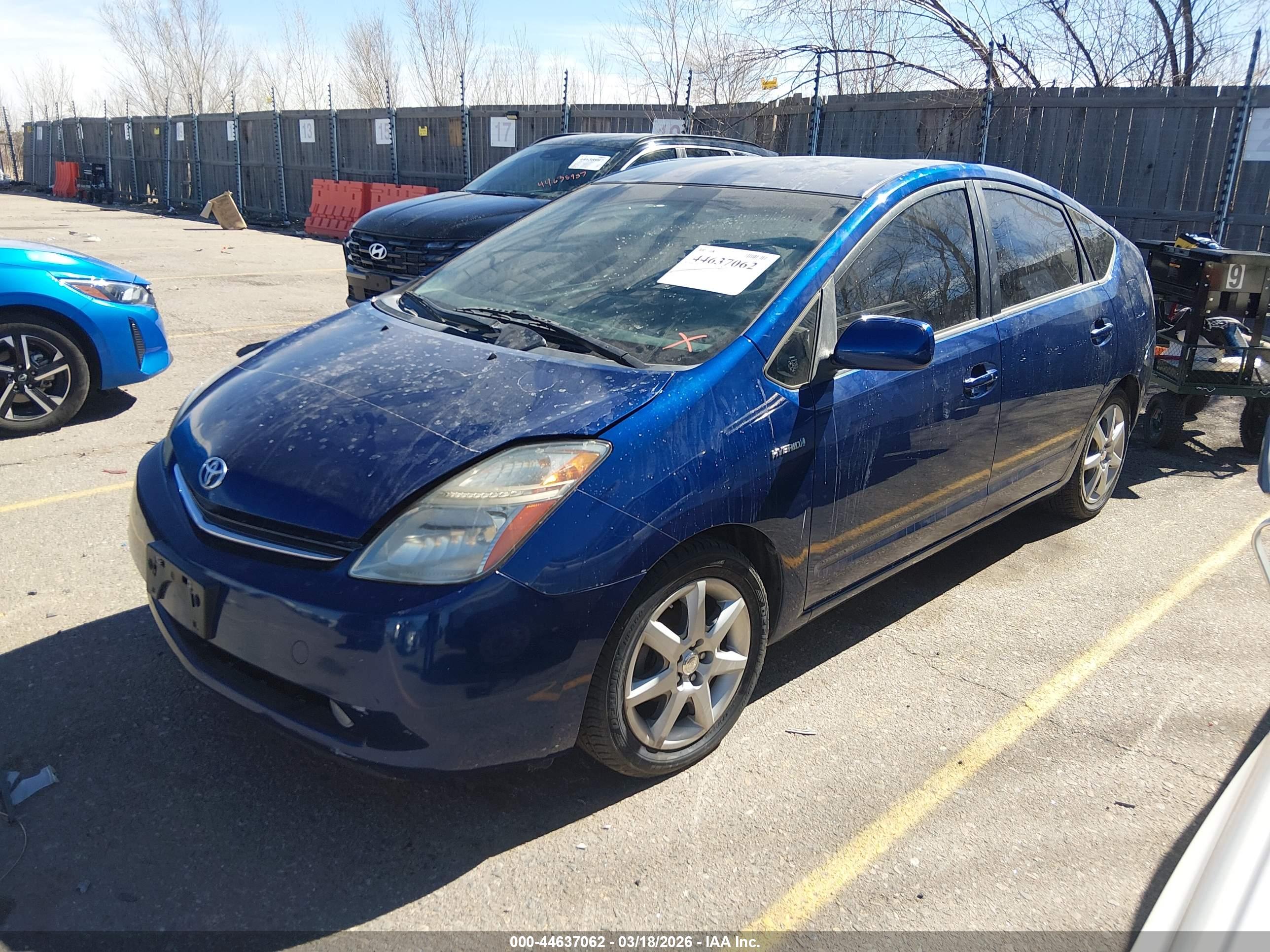 TOYOTA PRIUS image 2