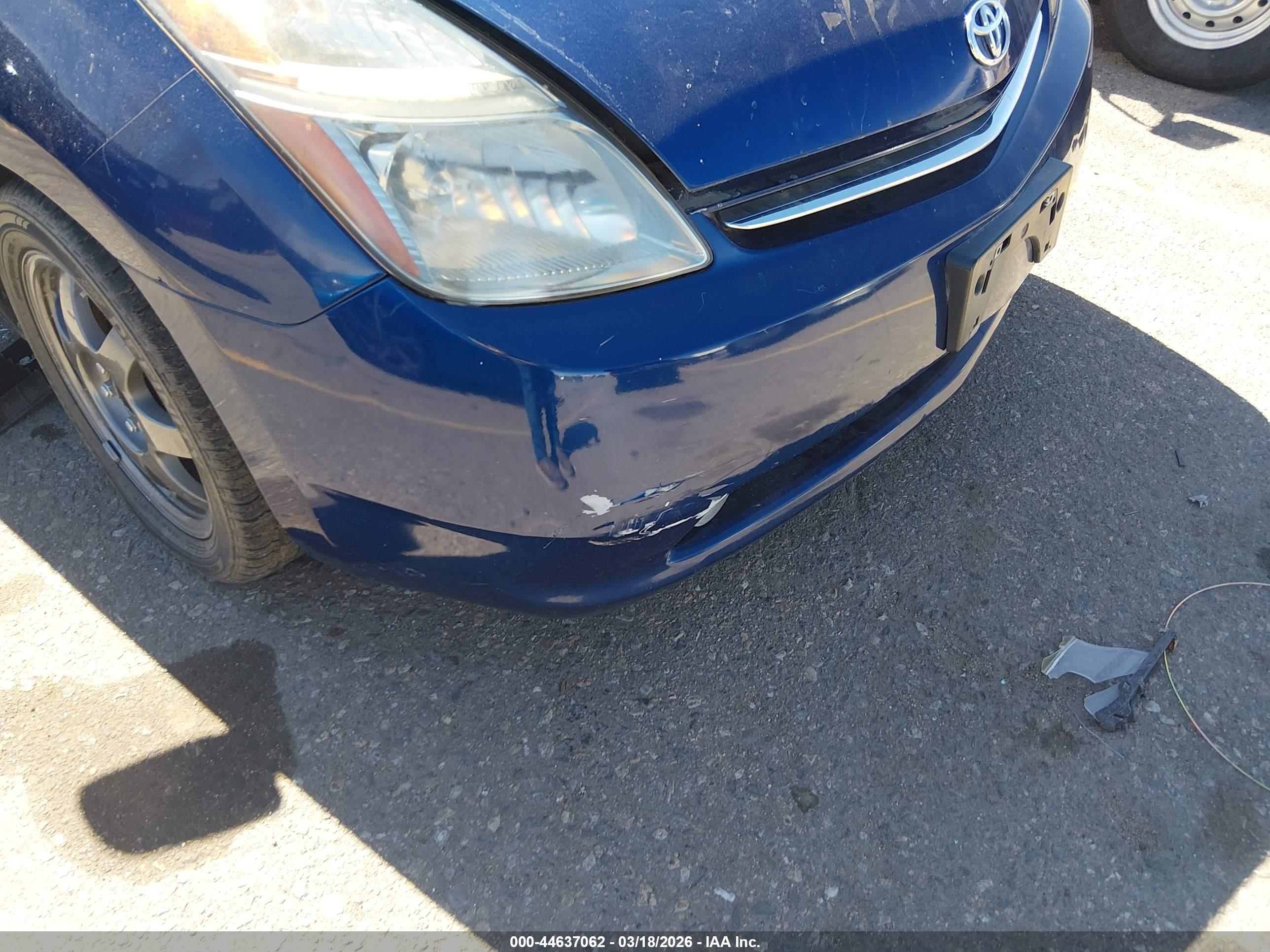 TOYOTA PRIUS image 6