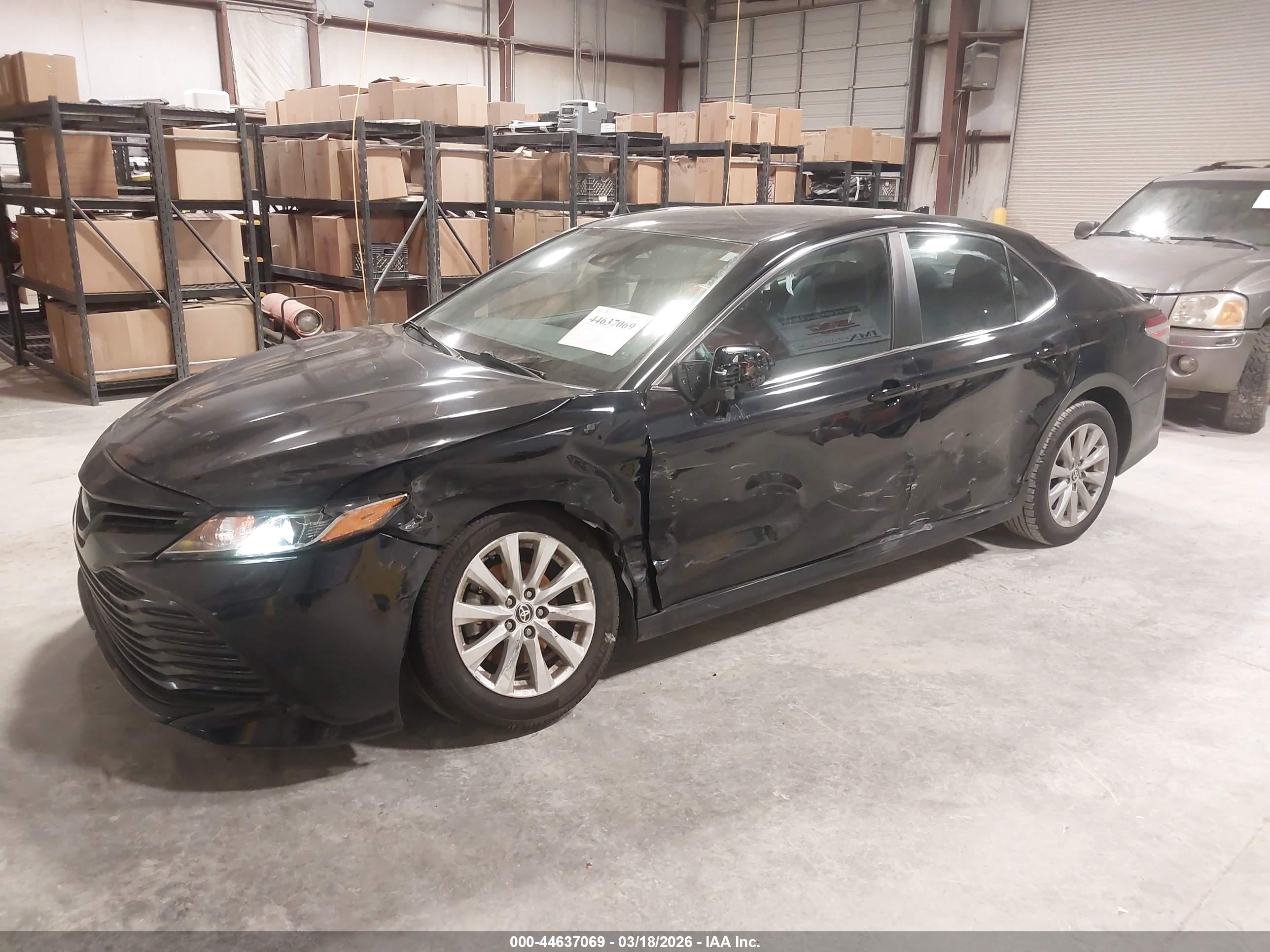 TOYOTA CAMRY image 6