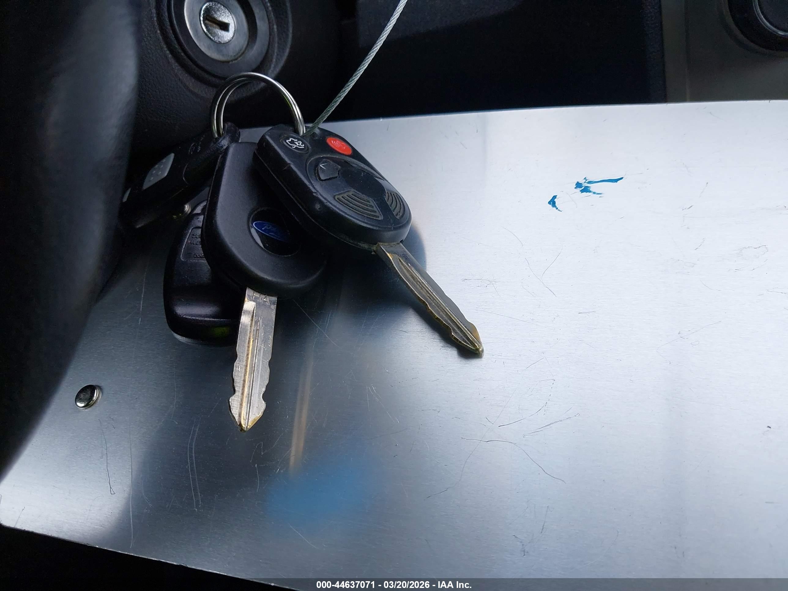 FORD ESCAPE image 11