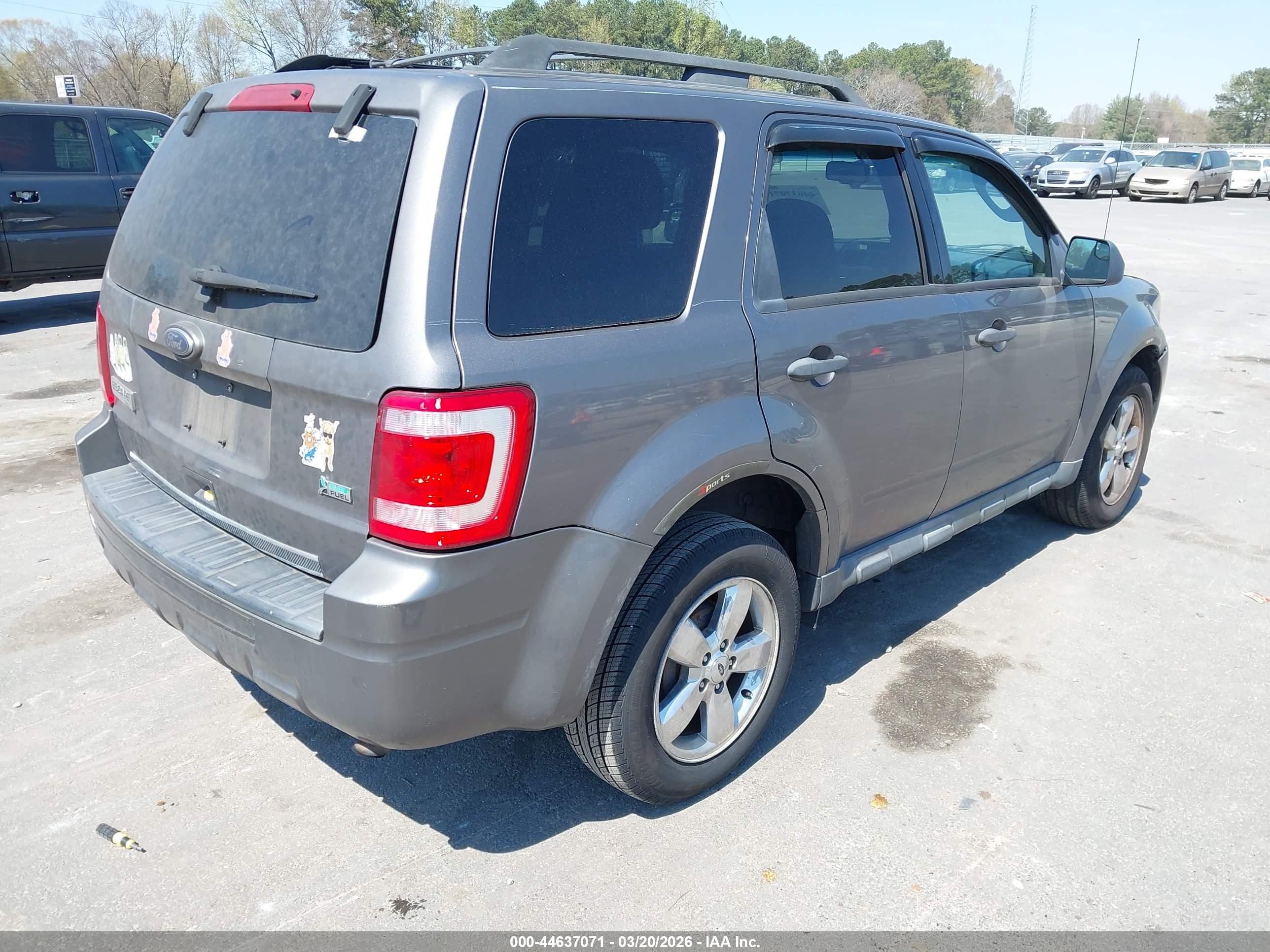 FORD ESCAPE image 4