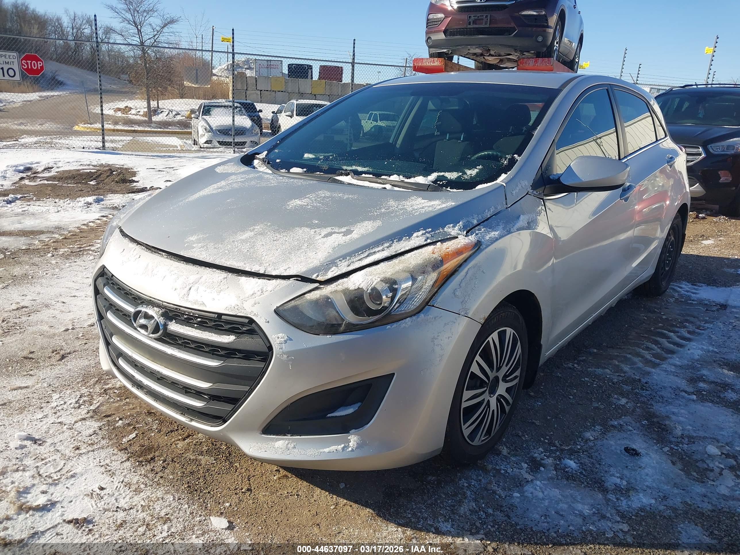 HYUNDAI ELANTRA image 6