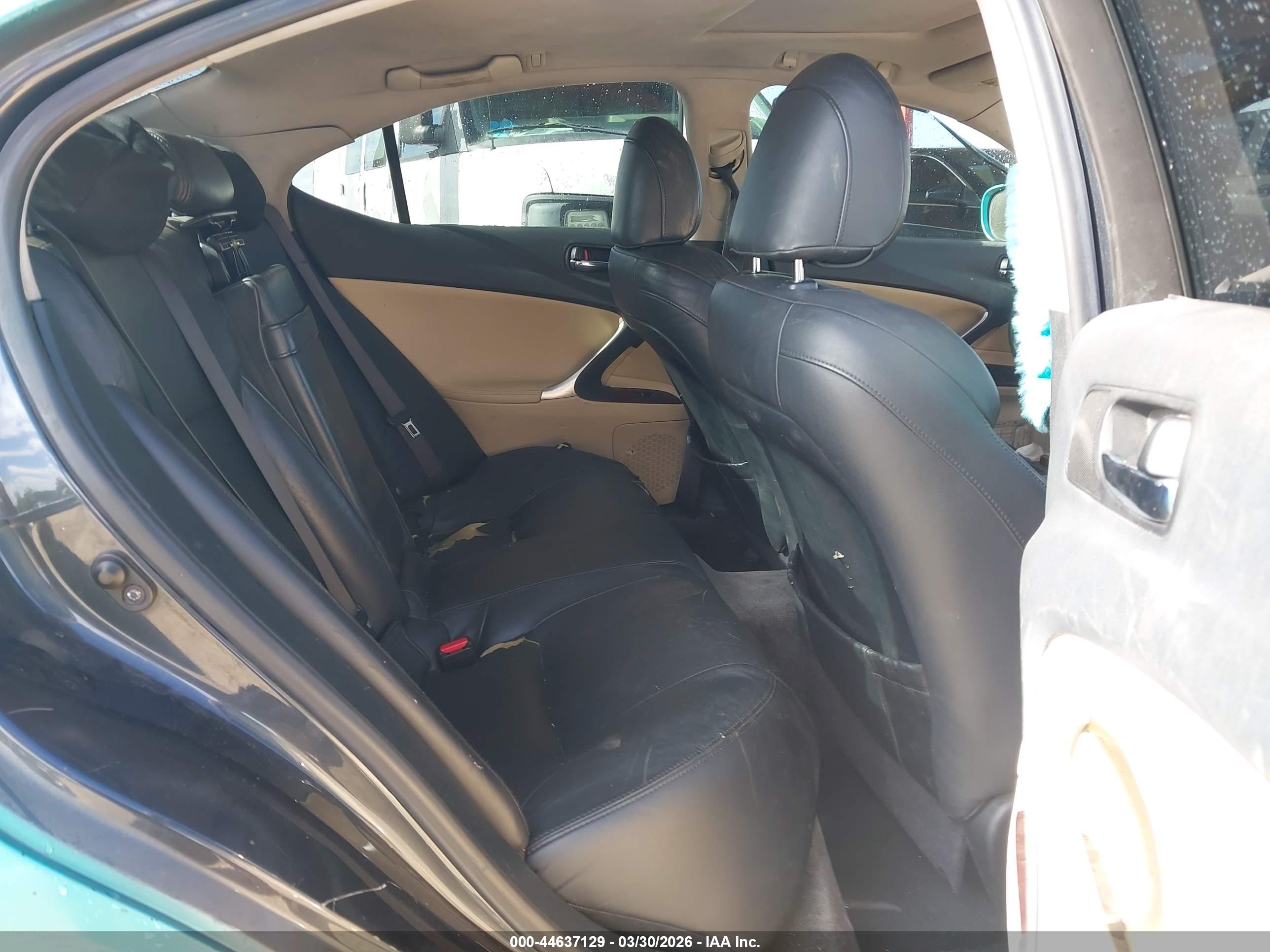 LEXUS IS image 8