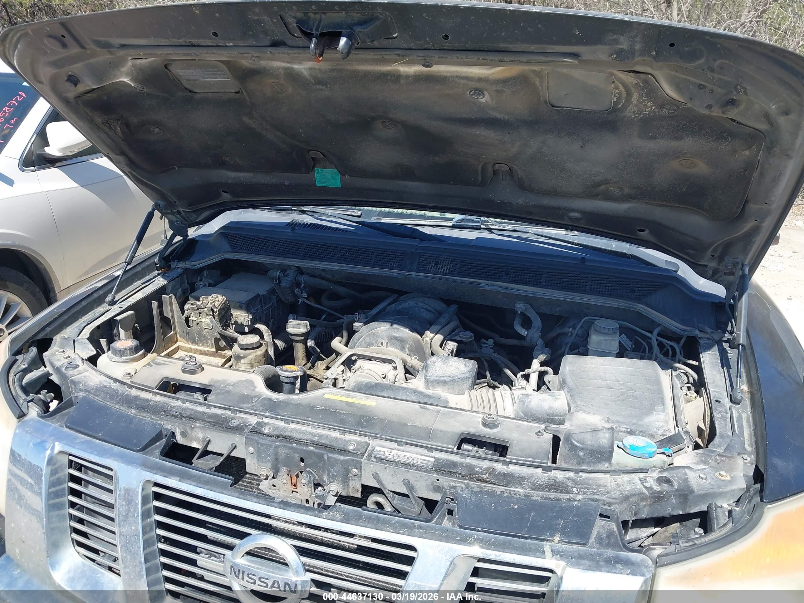 NISSAN TITAN image 10