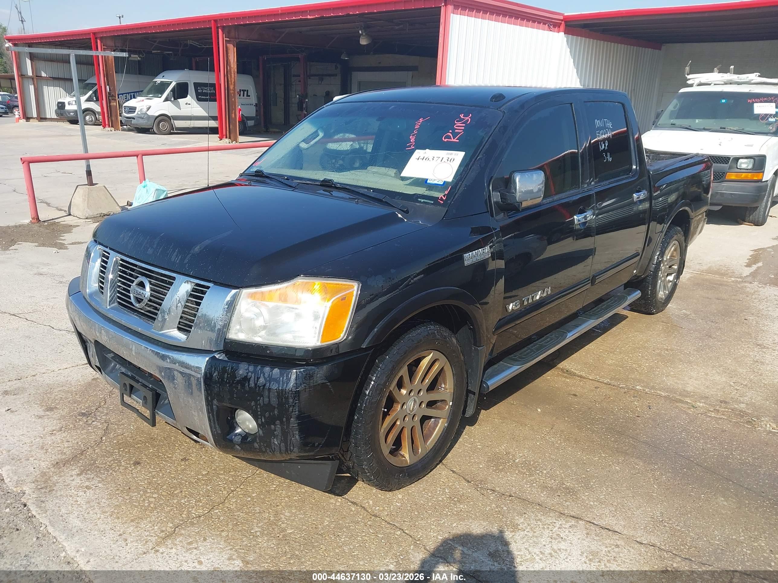 NISSAN TITAN image 2
