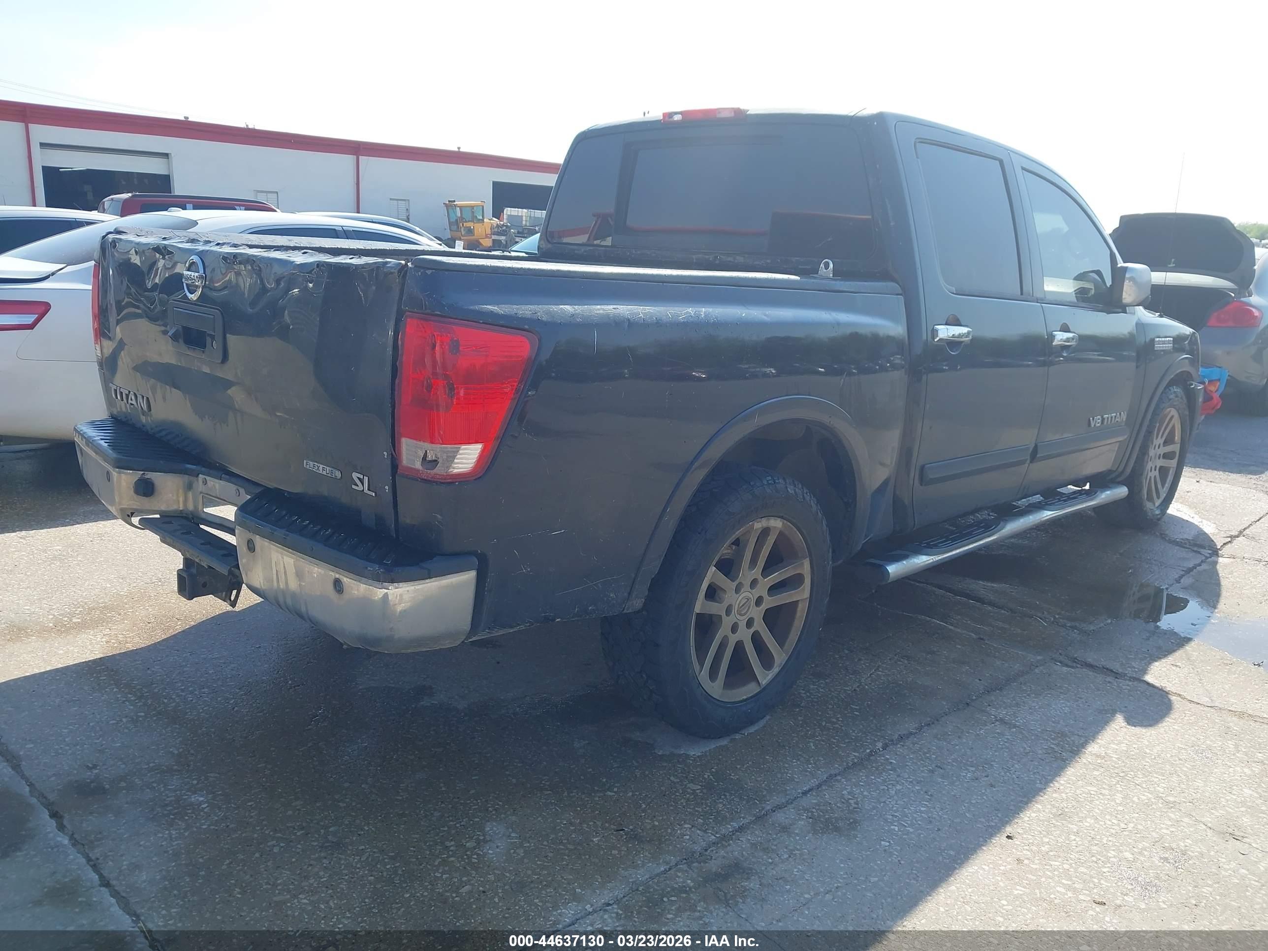 NISSAN TITAN image 4