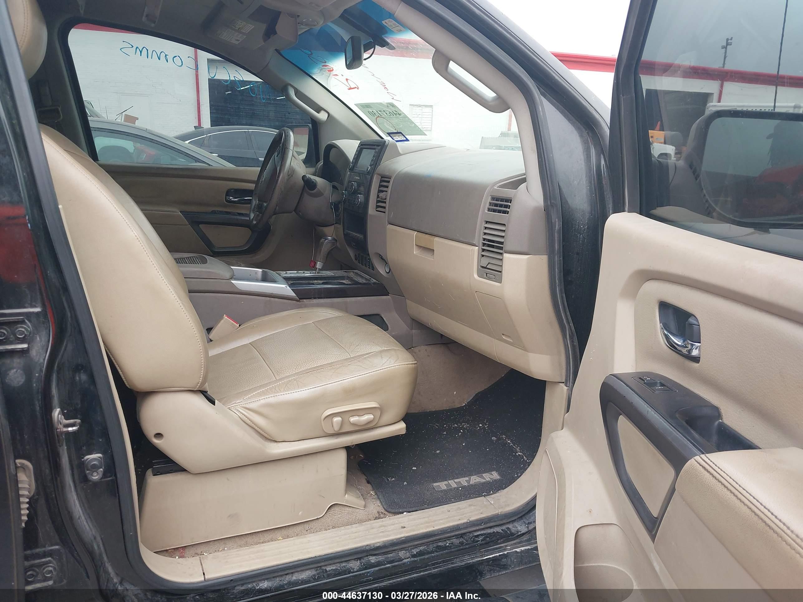 NISSAN TITAN image 5
