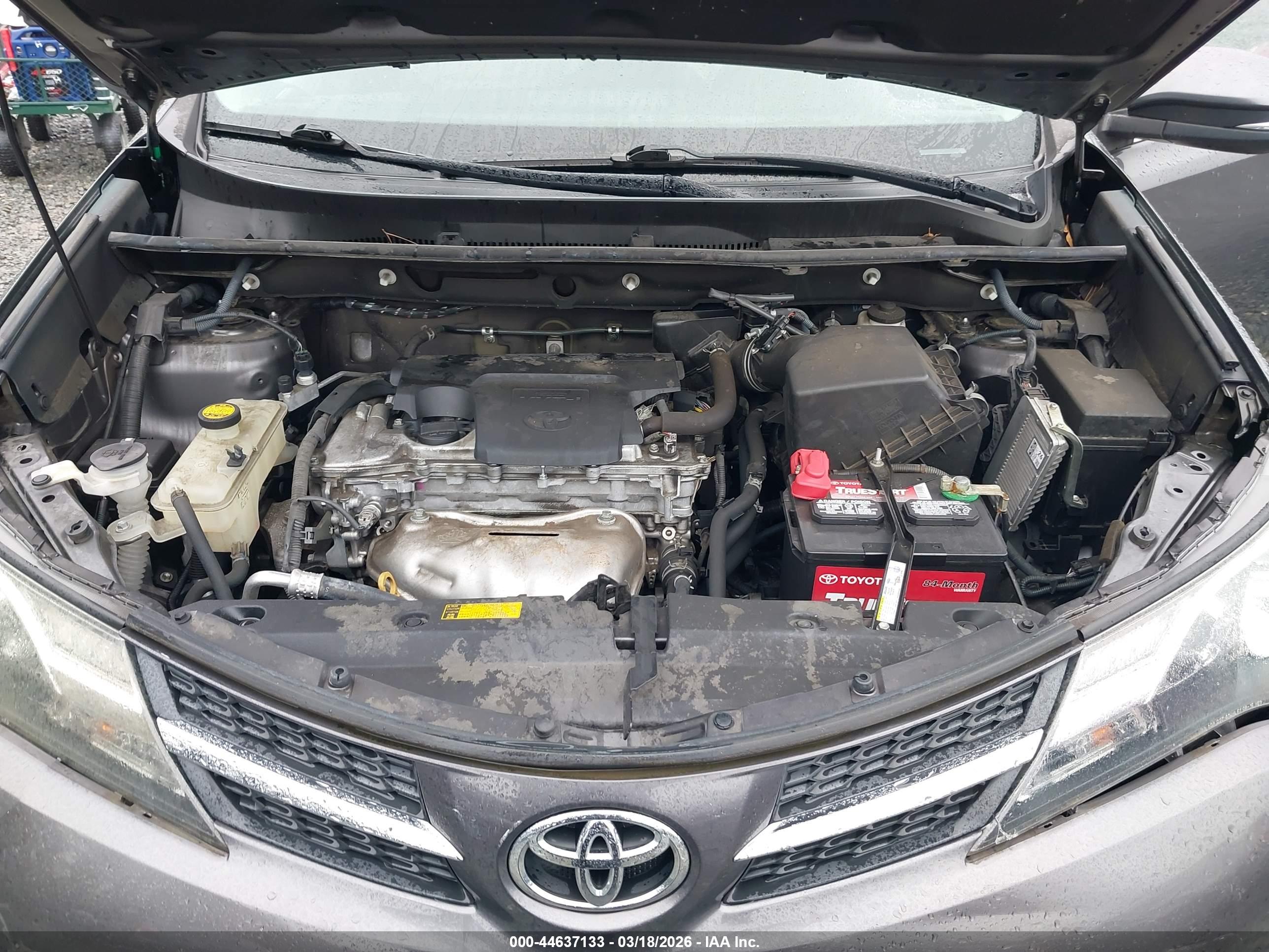 TOYOTA RAV4 image 10