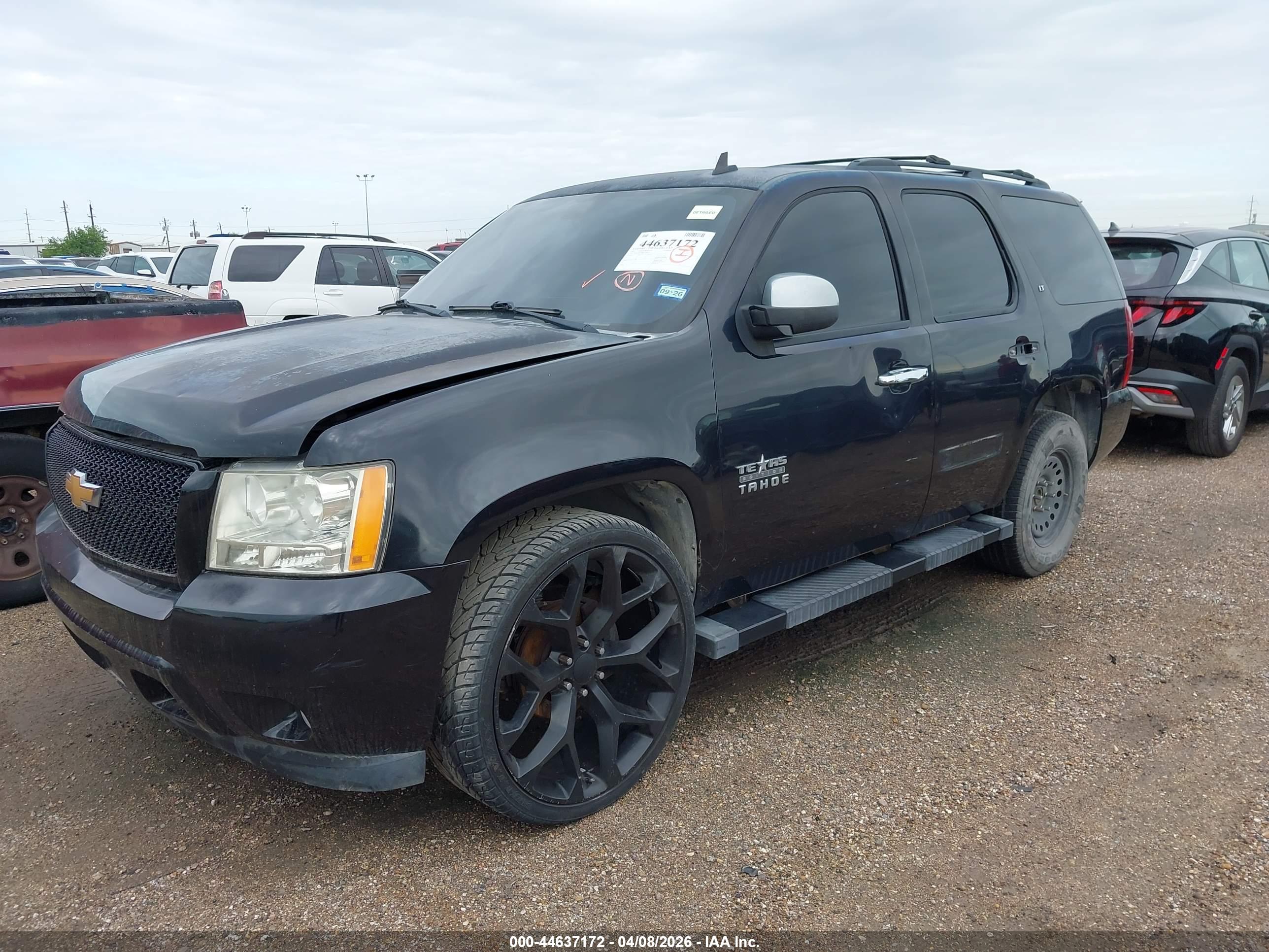 CHEVROLET TAHOE image 2
