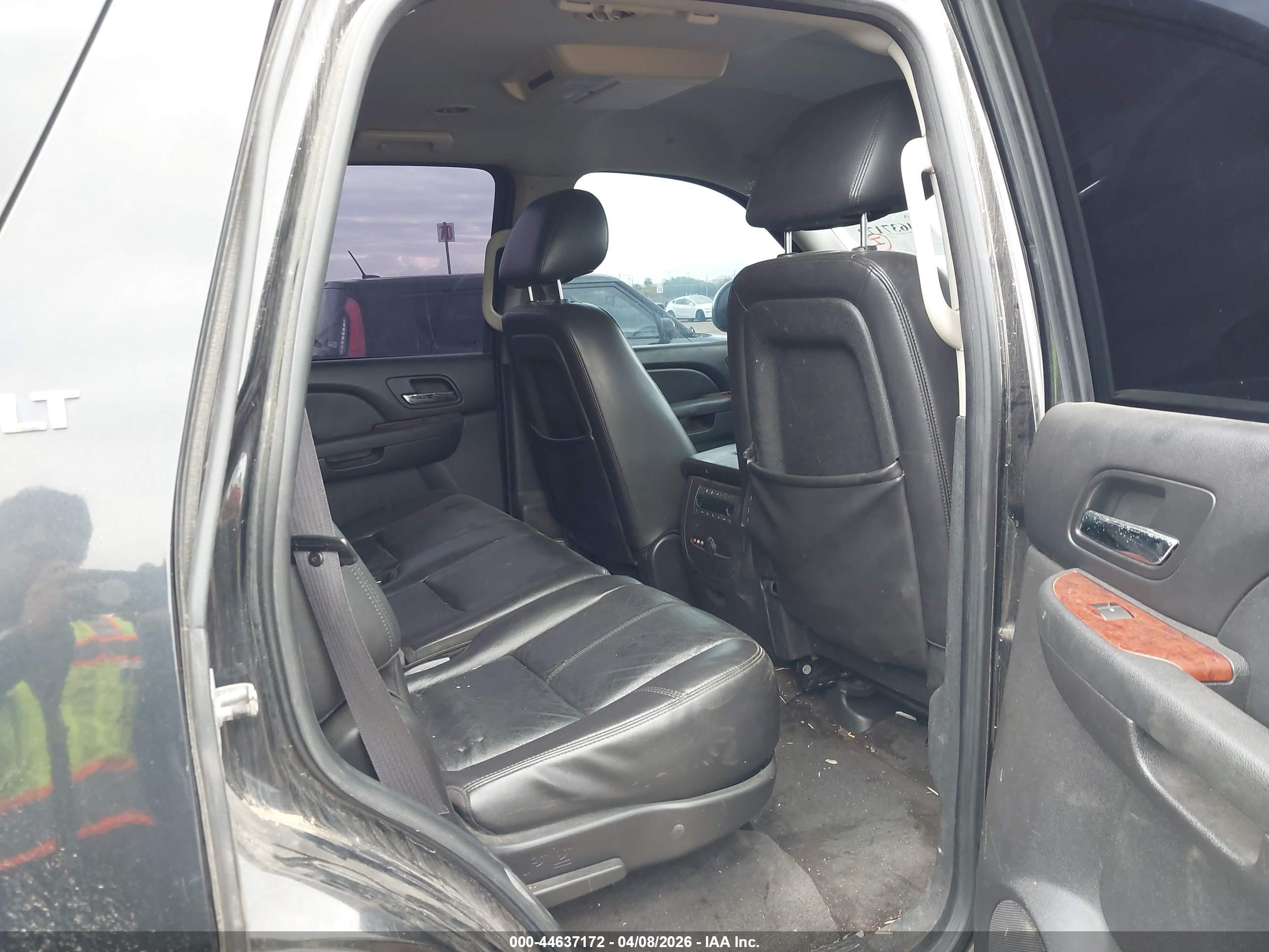 CHEVROLET TAHOE image 8