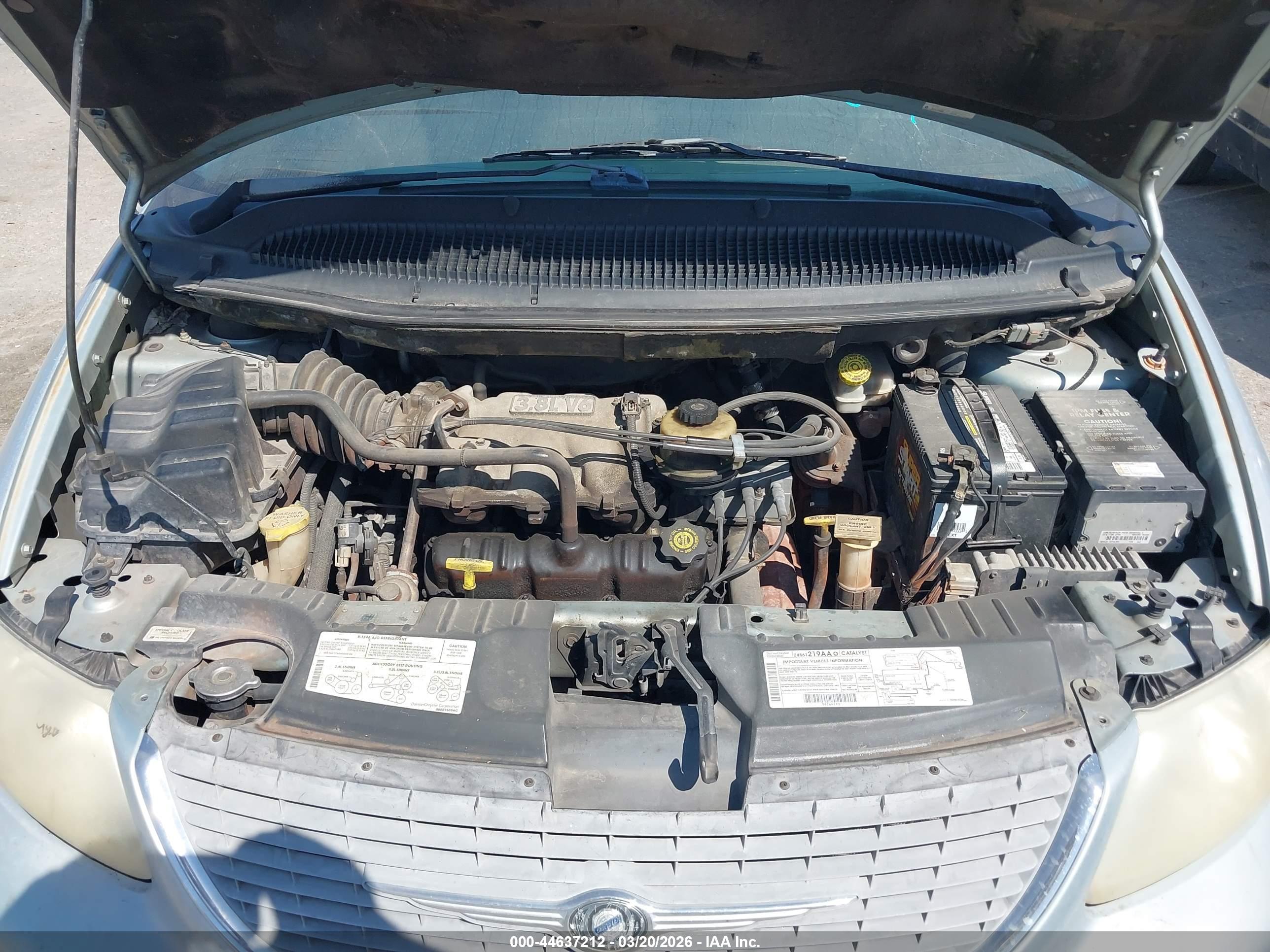 CHRYSLER TOWN image 10