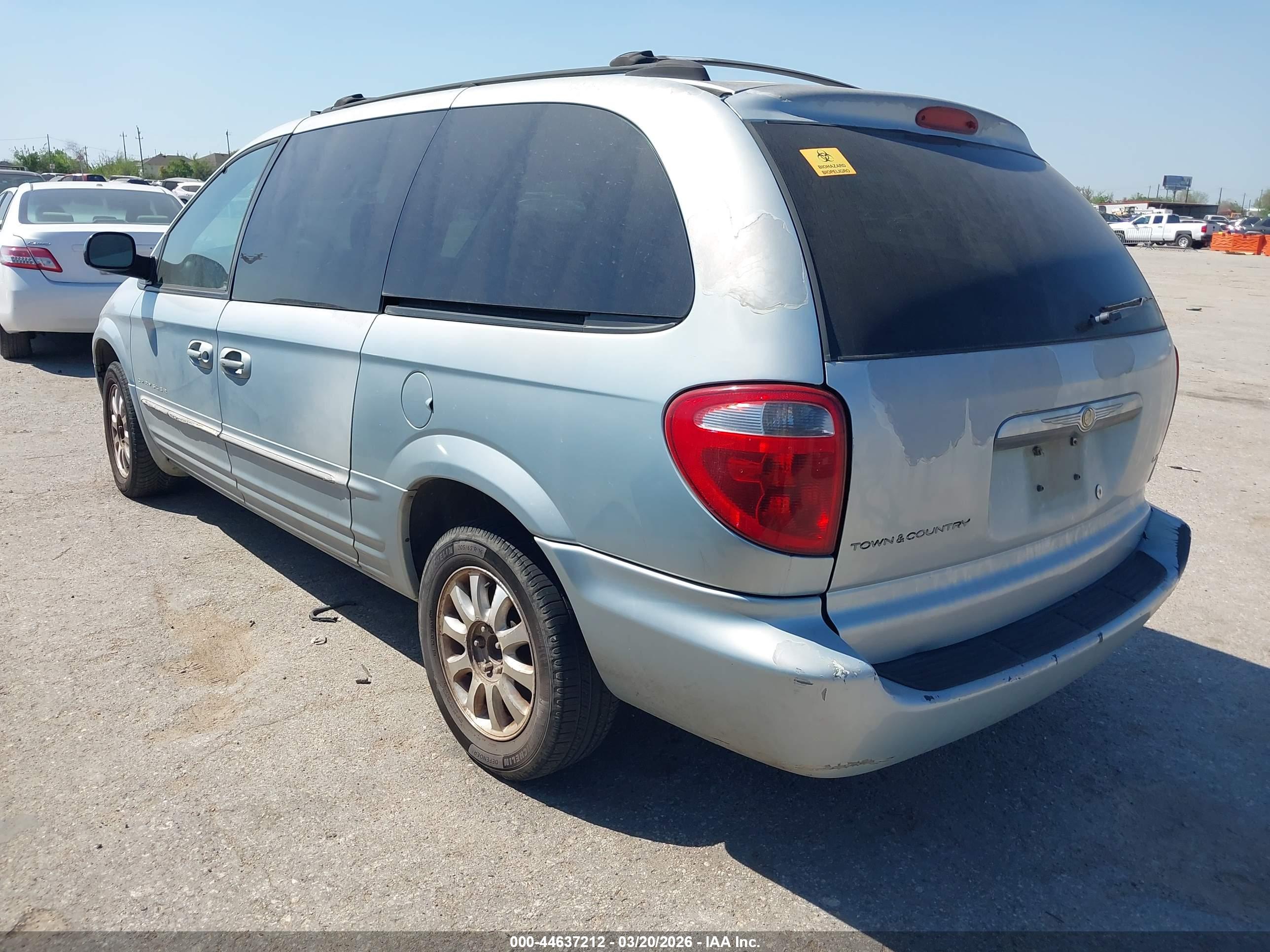 CHRYSLER TOWN image 3