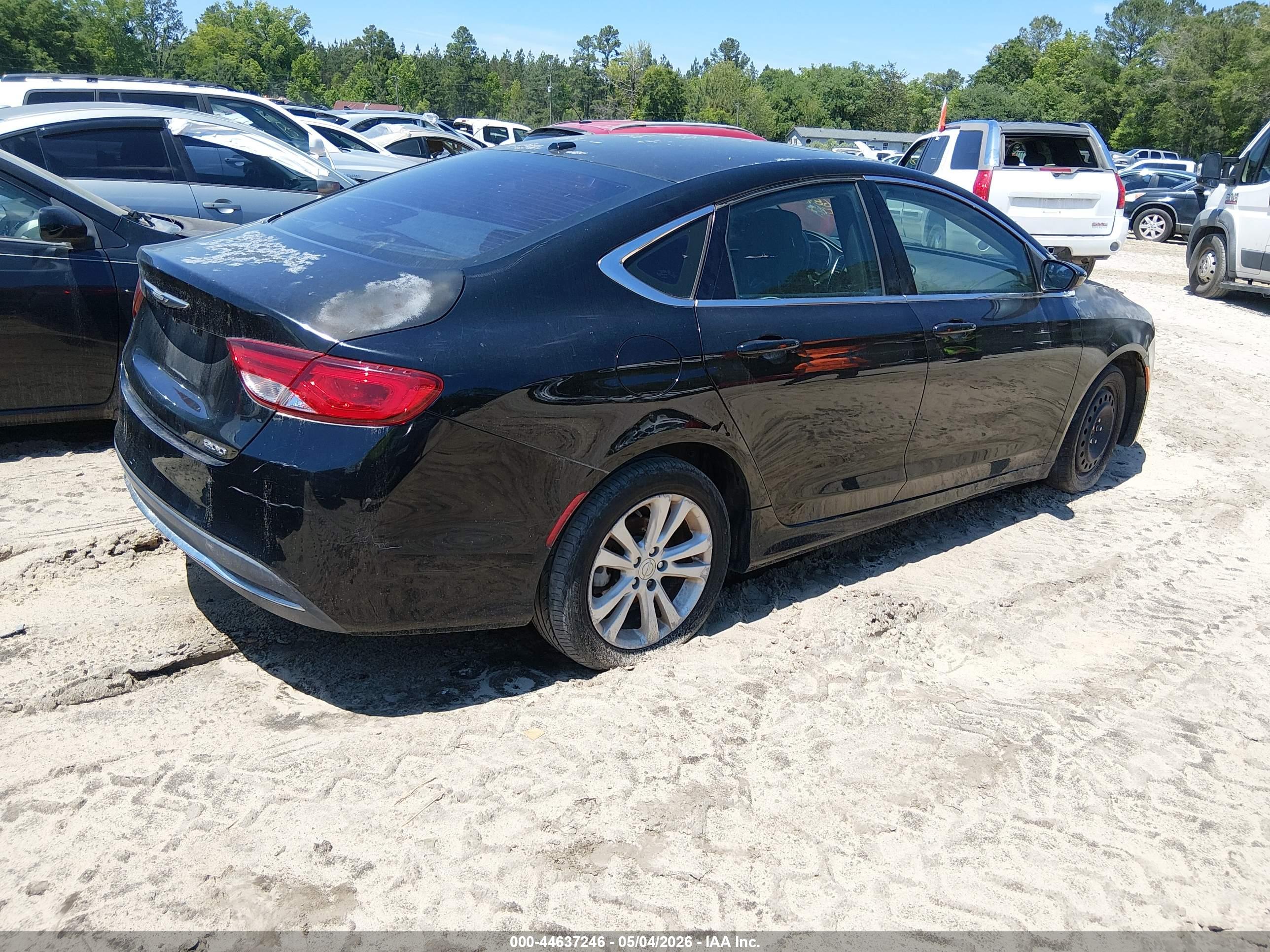 CHRYSLER 200 image 4