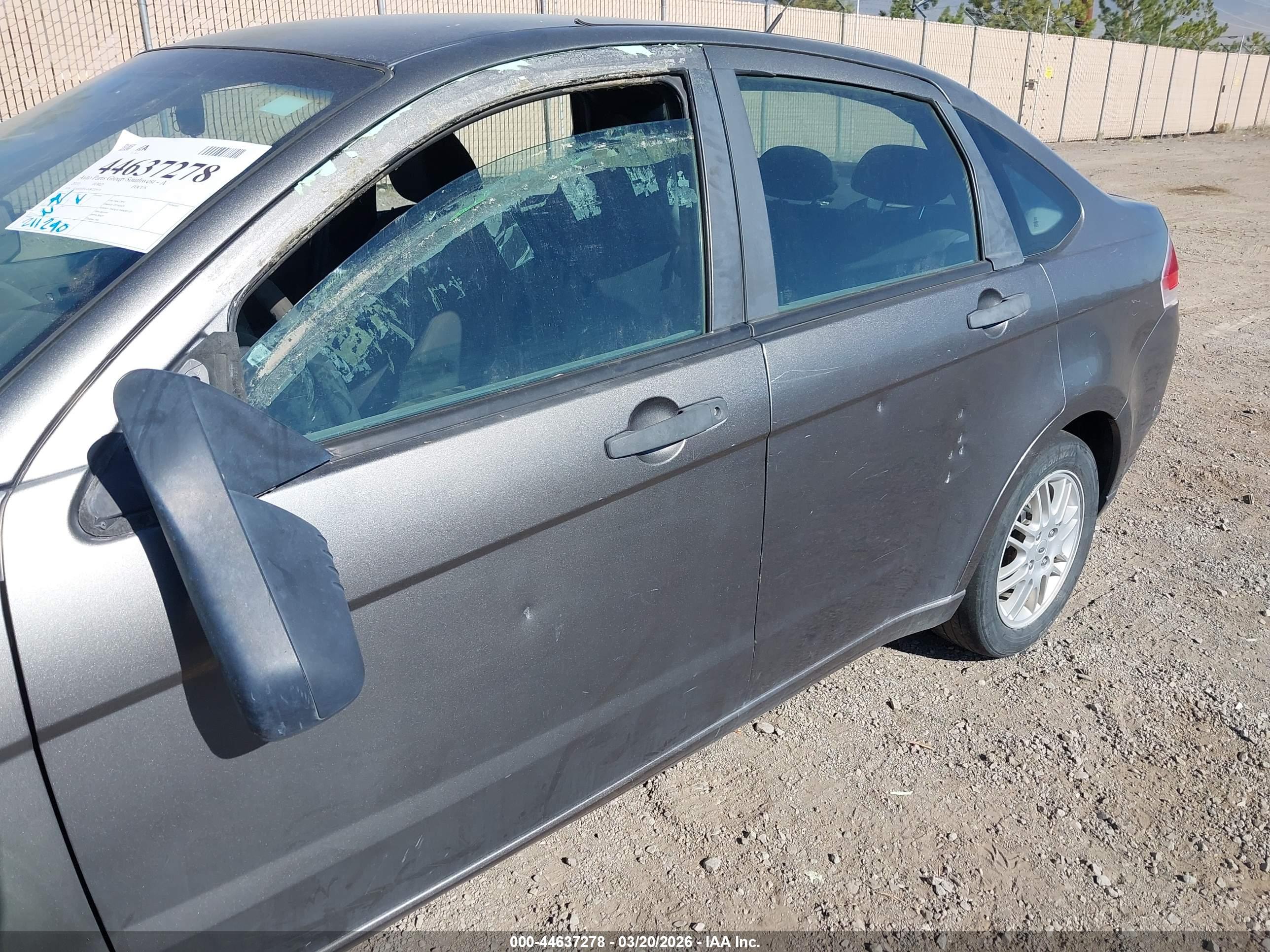 FORD FOCUS image 6