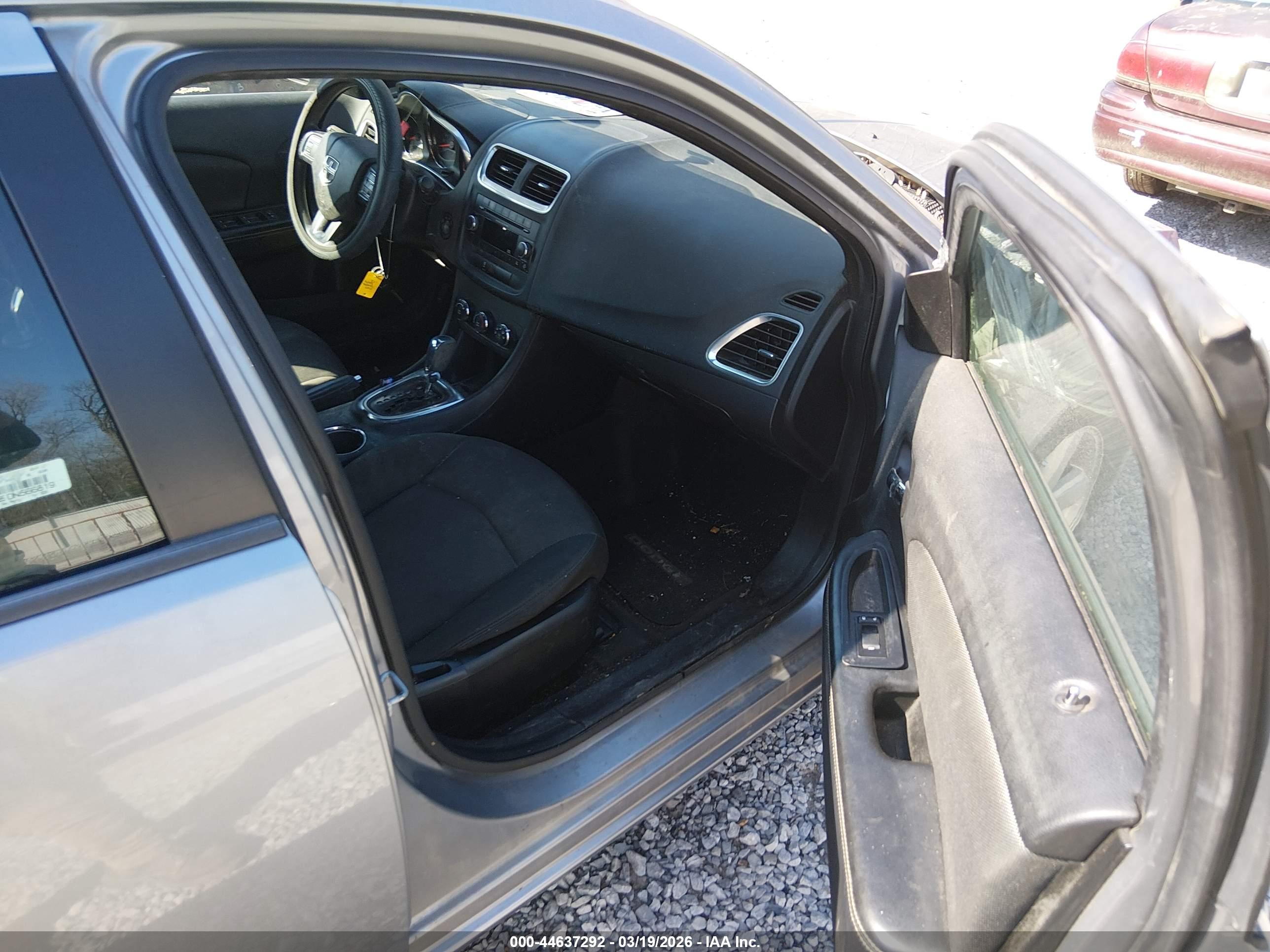DODGE AVENGER image 5