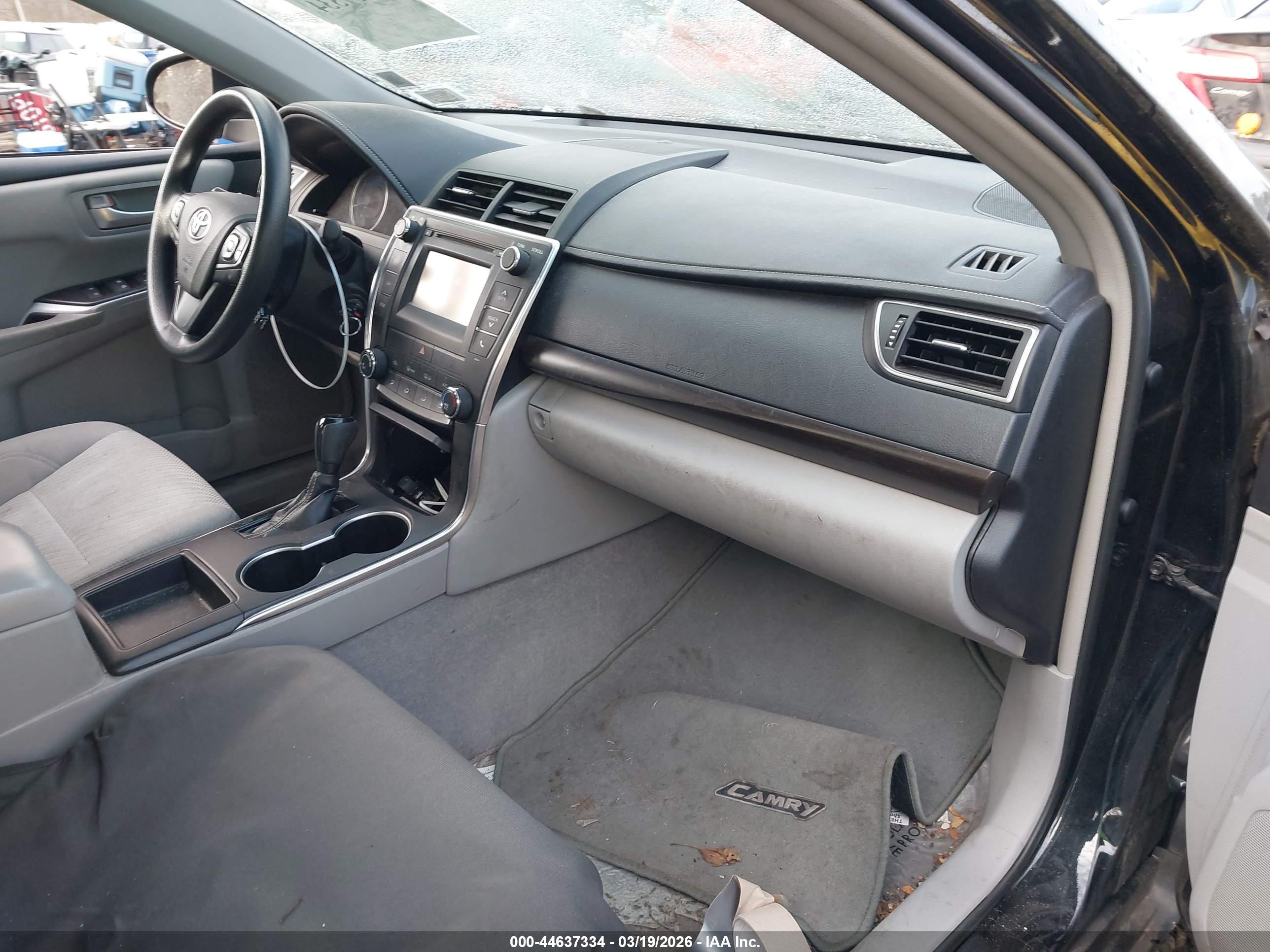 TOYOTA CAMRY image 5