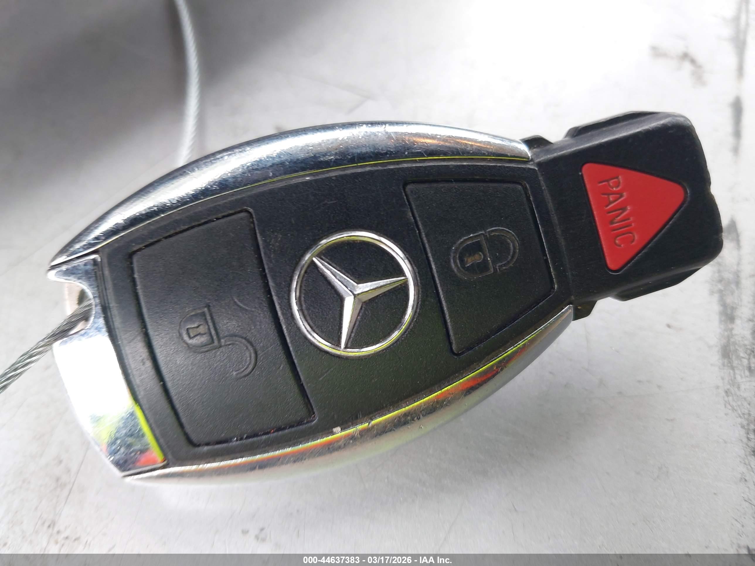 MERCEDES-BENZ GLK image 11