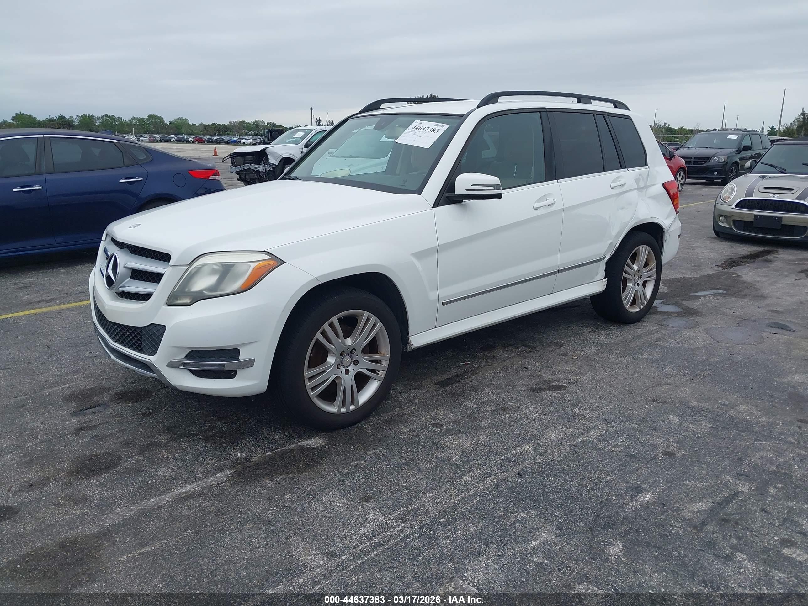 MERCEDES-BENZ GLK image 2