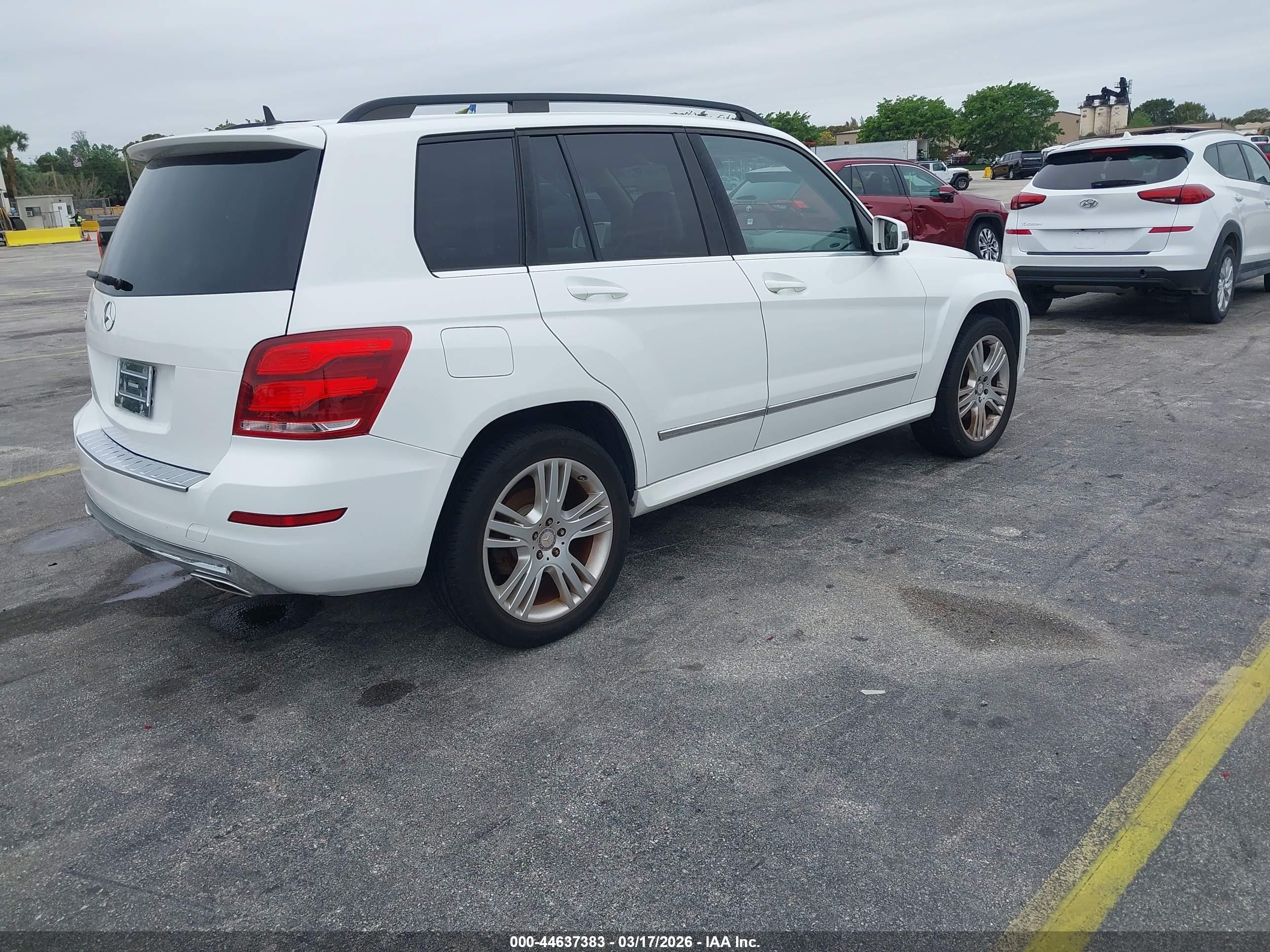 MERCEDES-BENZ GLK image 4