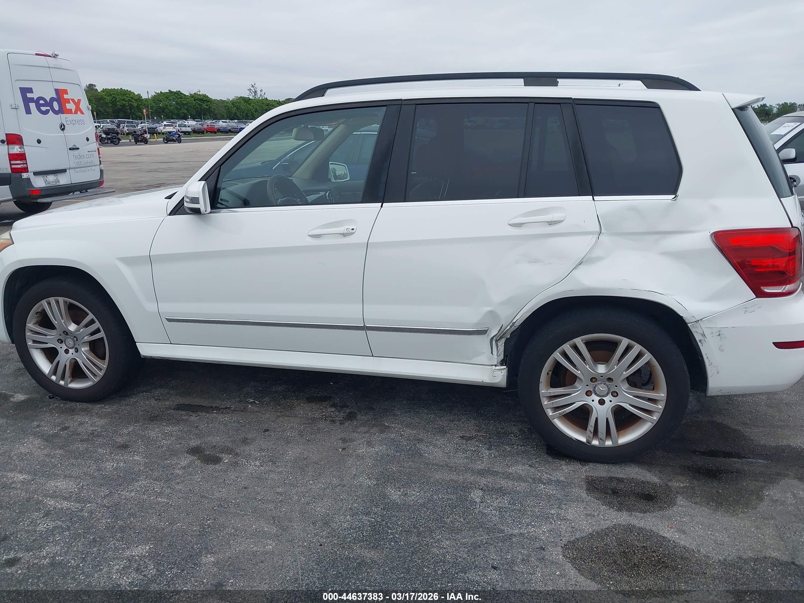 MERCEDES-BENZ GLK image 6
