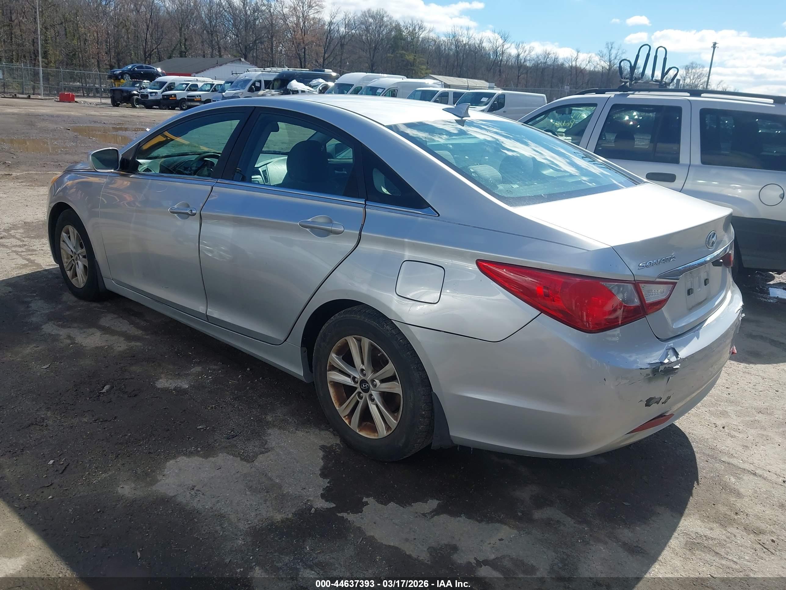 HYUNDAI SONATA image 3