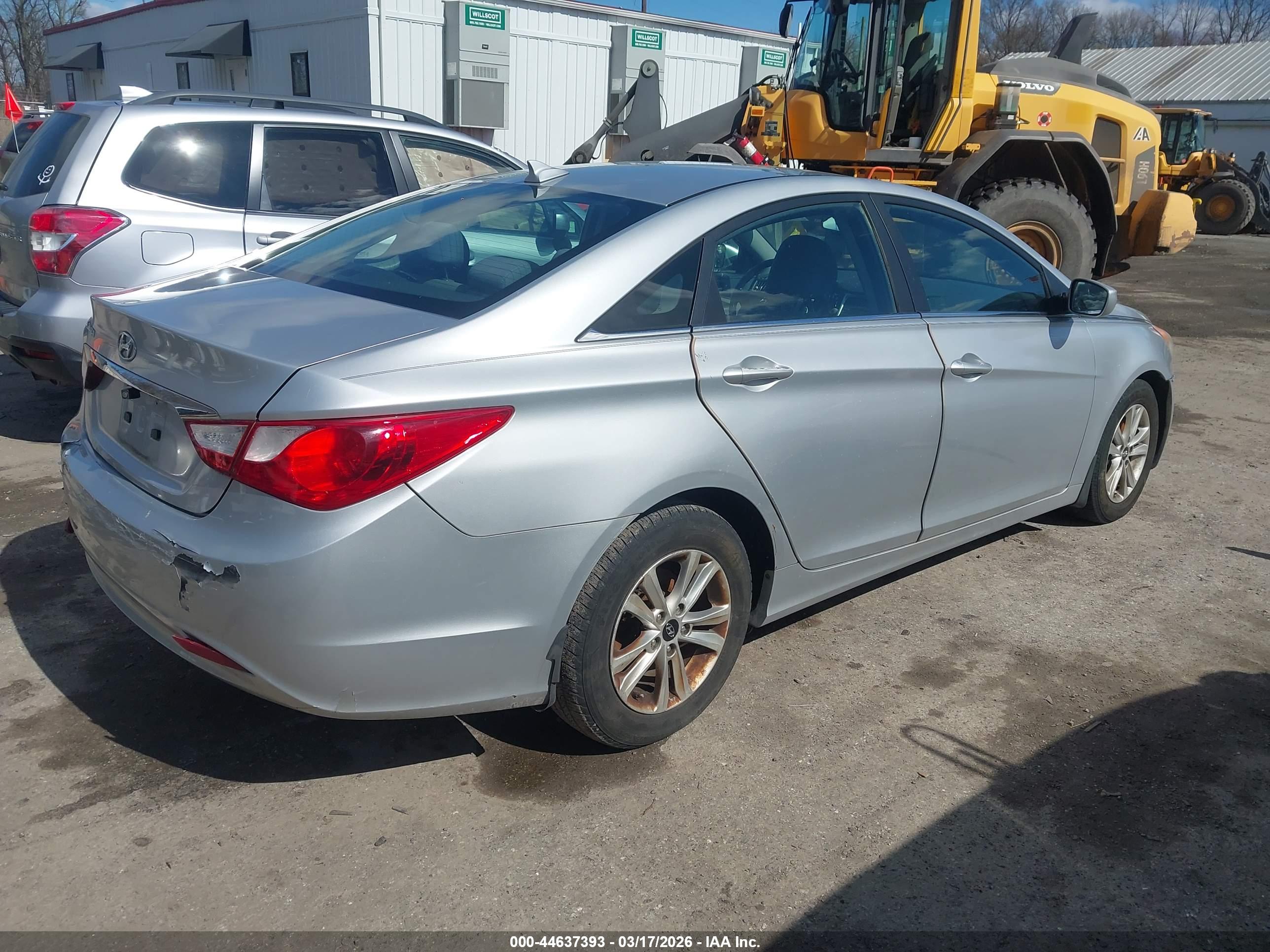 HYUNDAI SONATA image 4