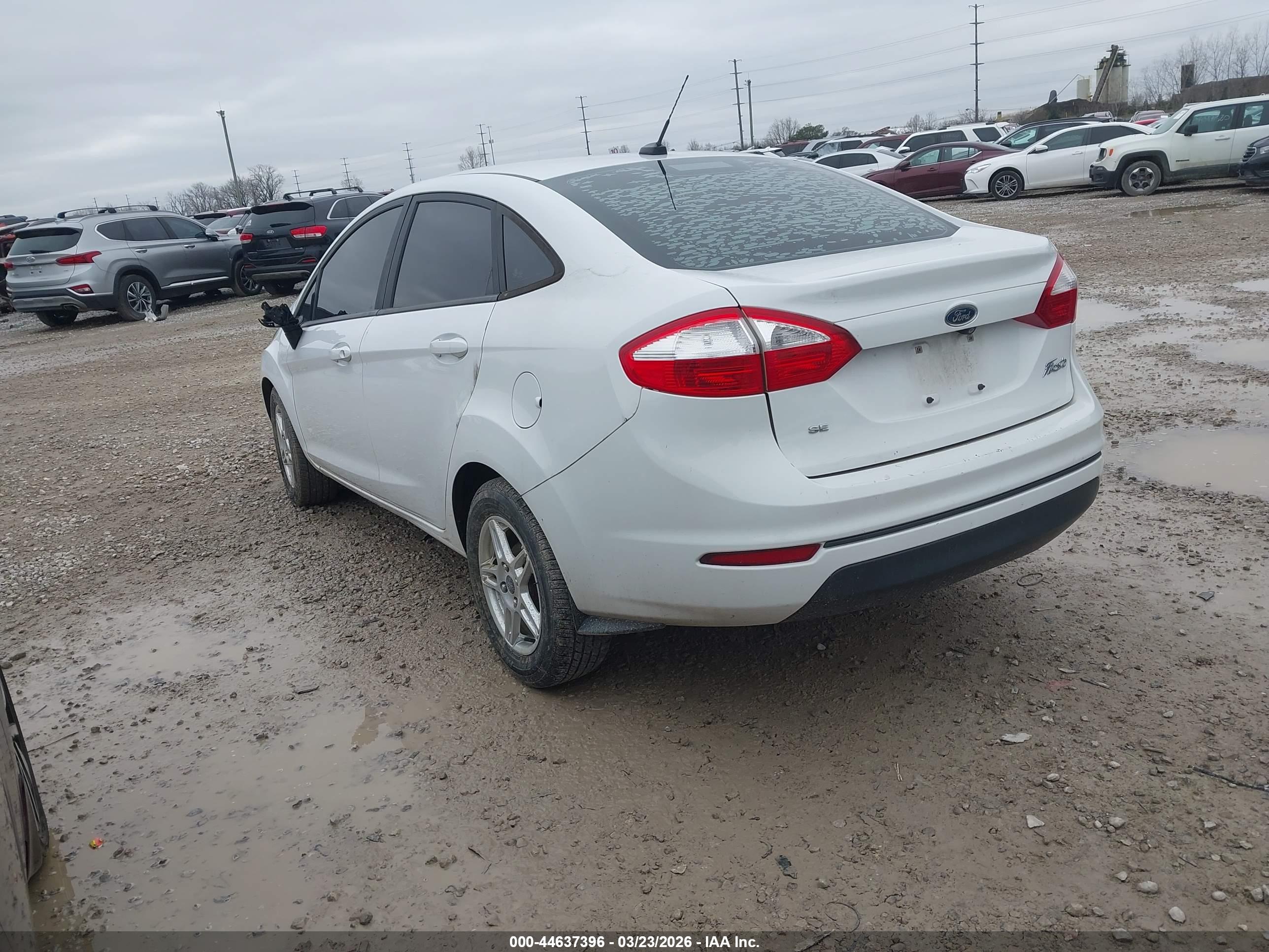 FORD FIESTA image 3