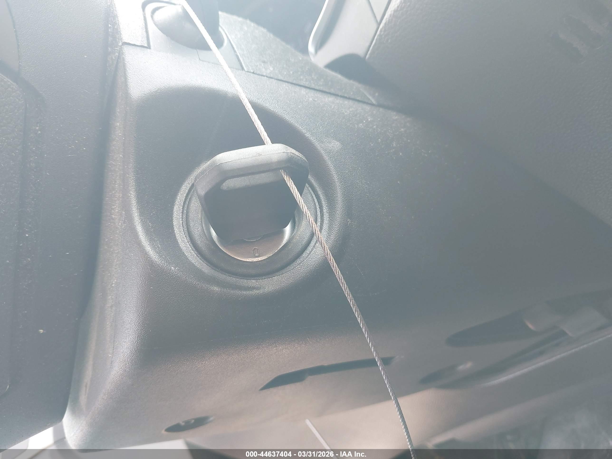 FORD FUSION image 11