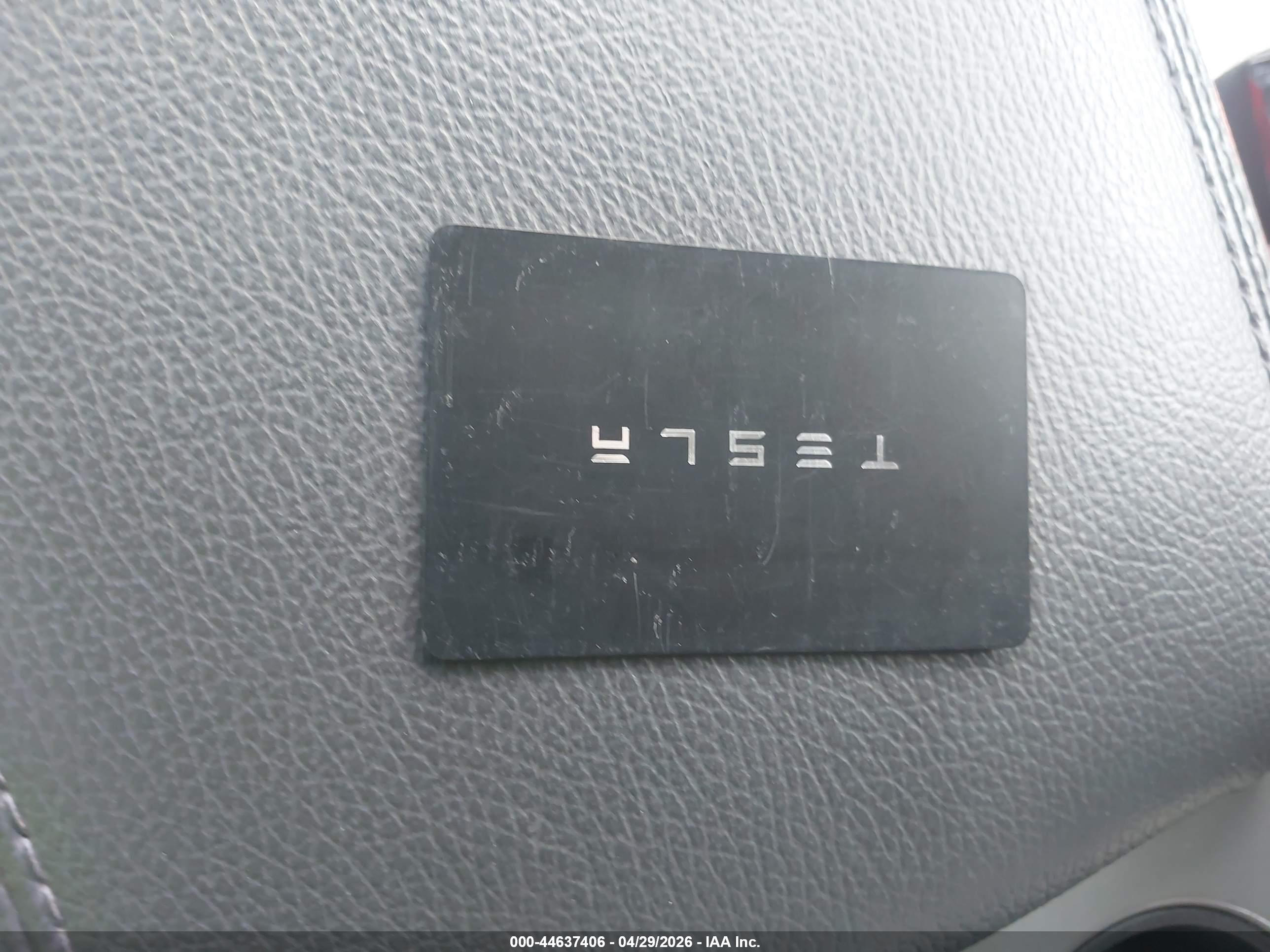 TESLA MODEL image 11