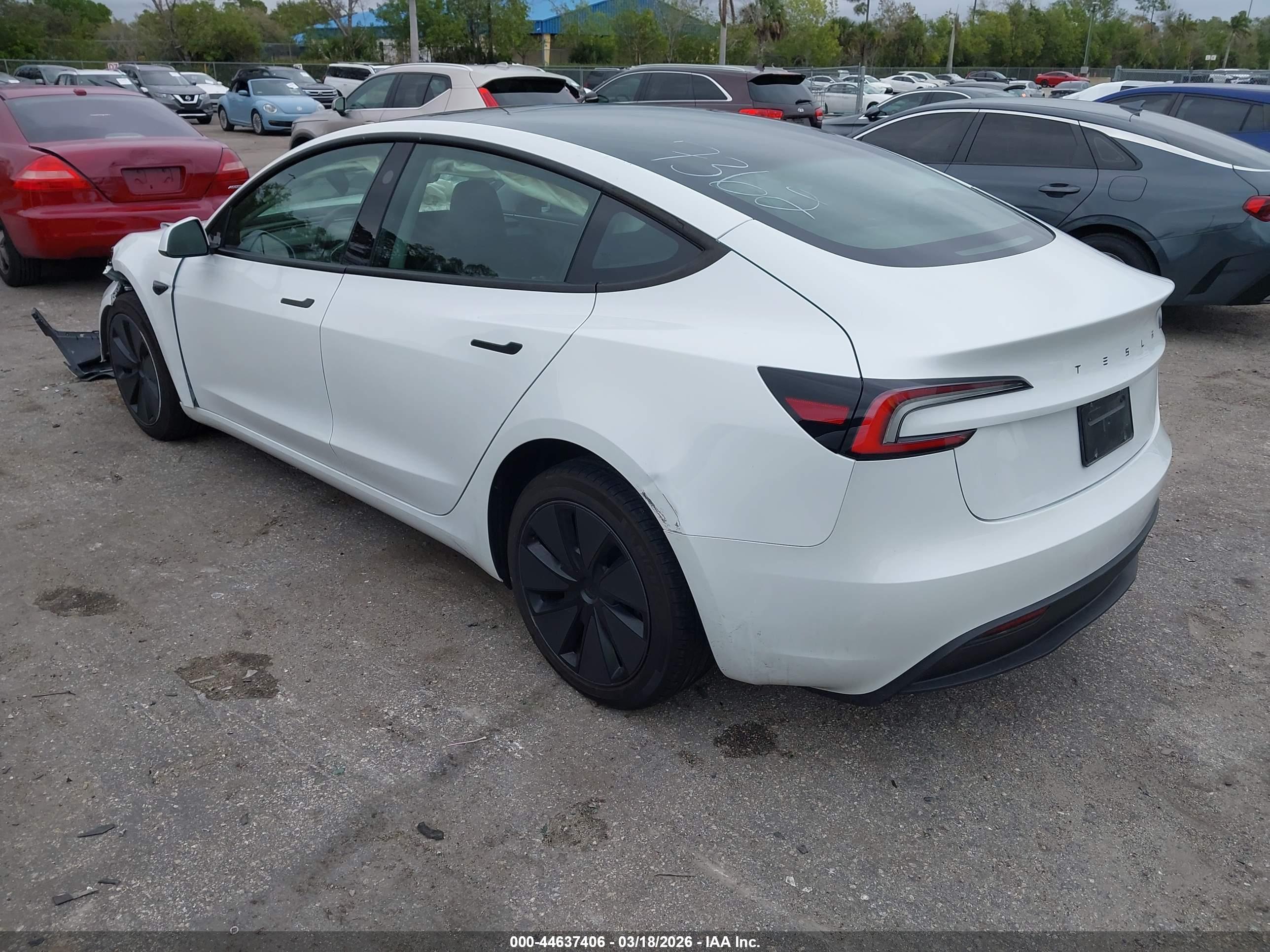TESLA MODEL image 3