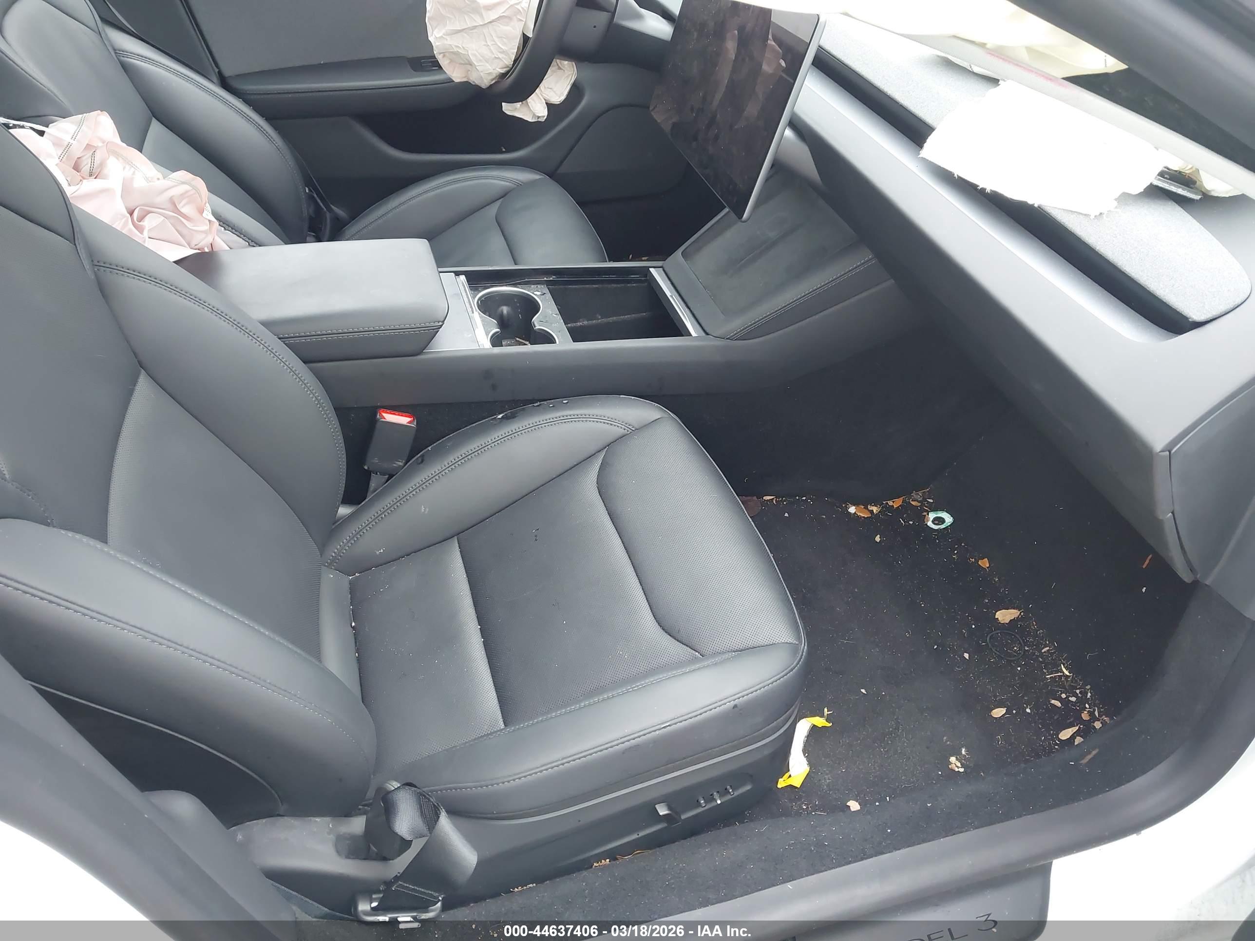 TESLA MODEL image 5