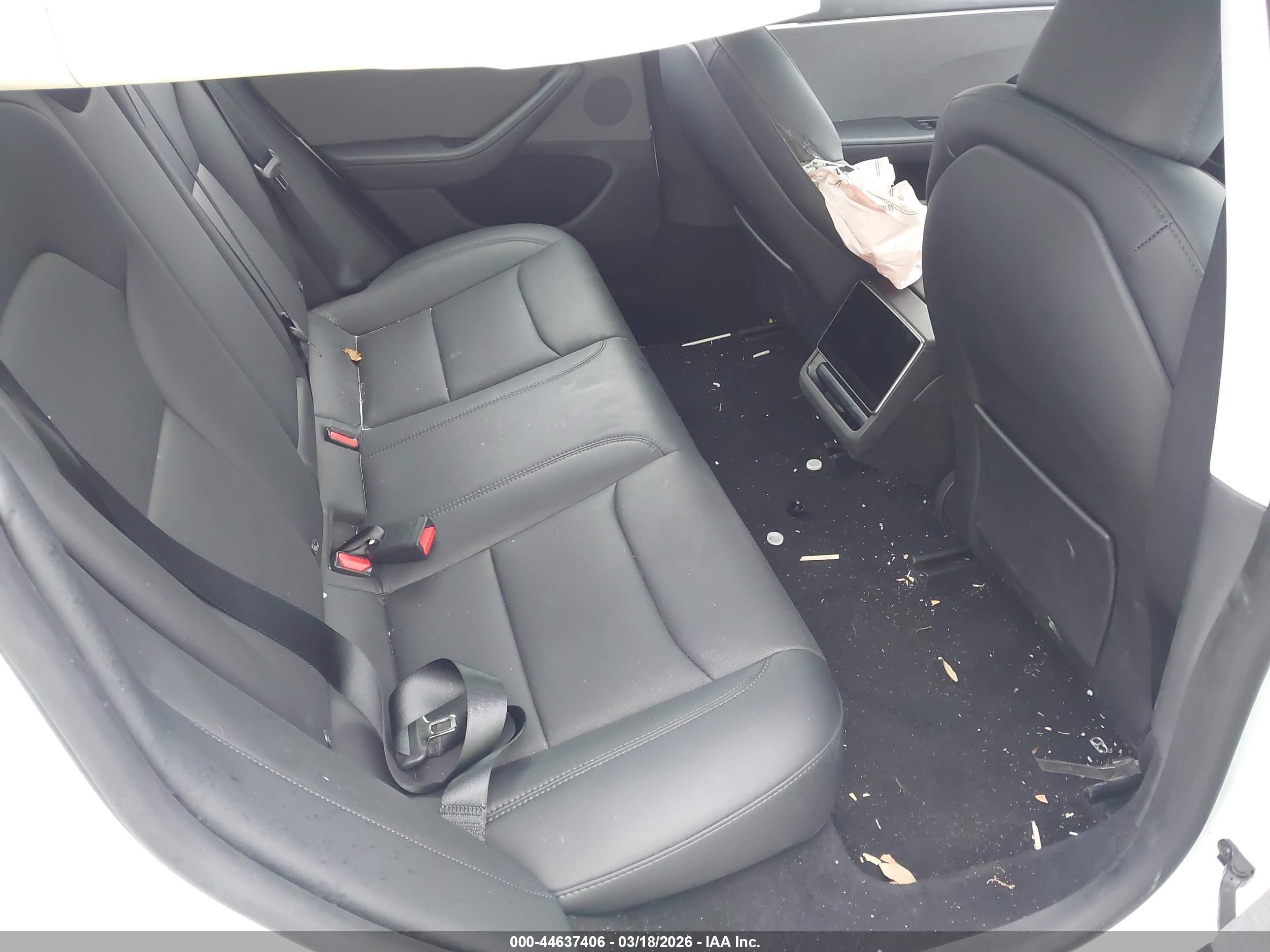 TESLA MODEL image 8