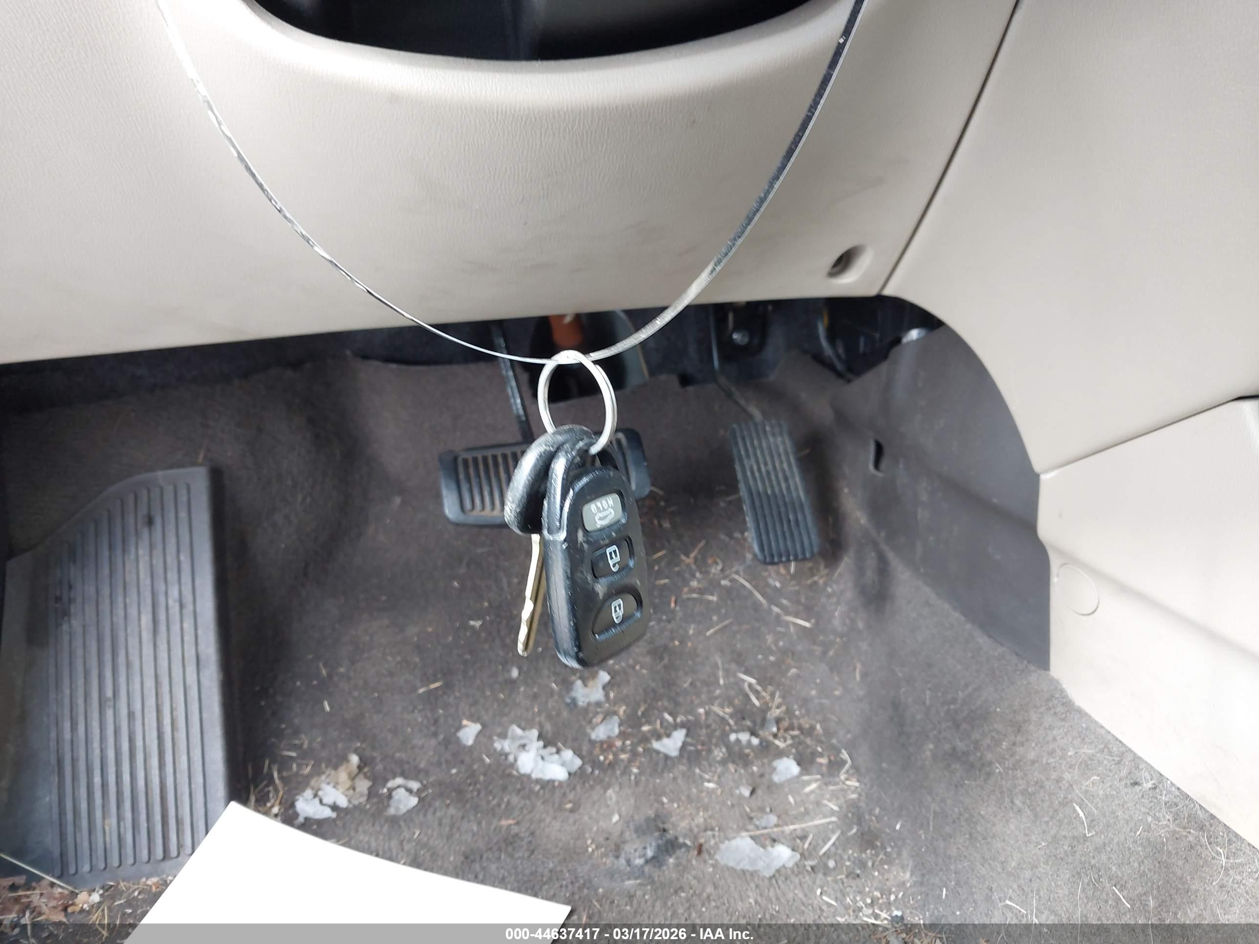 HYUNDAI ELANTRA image 11